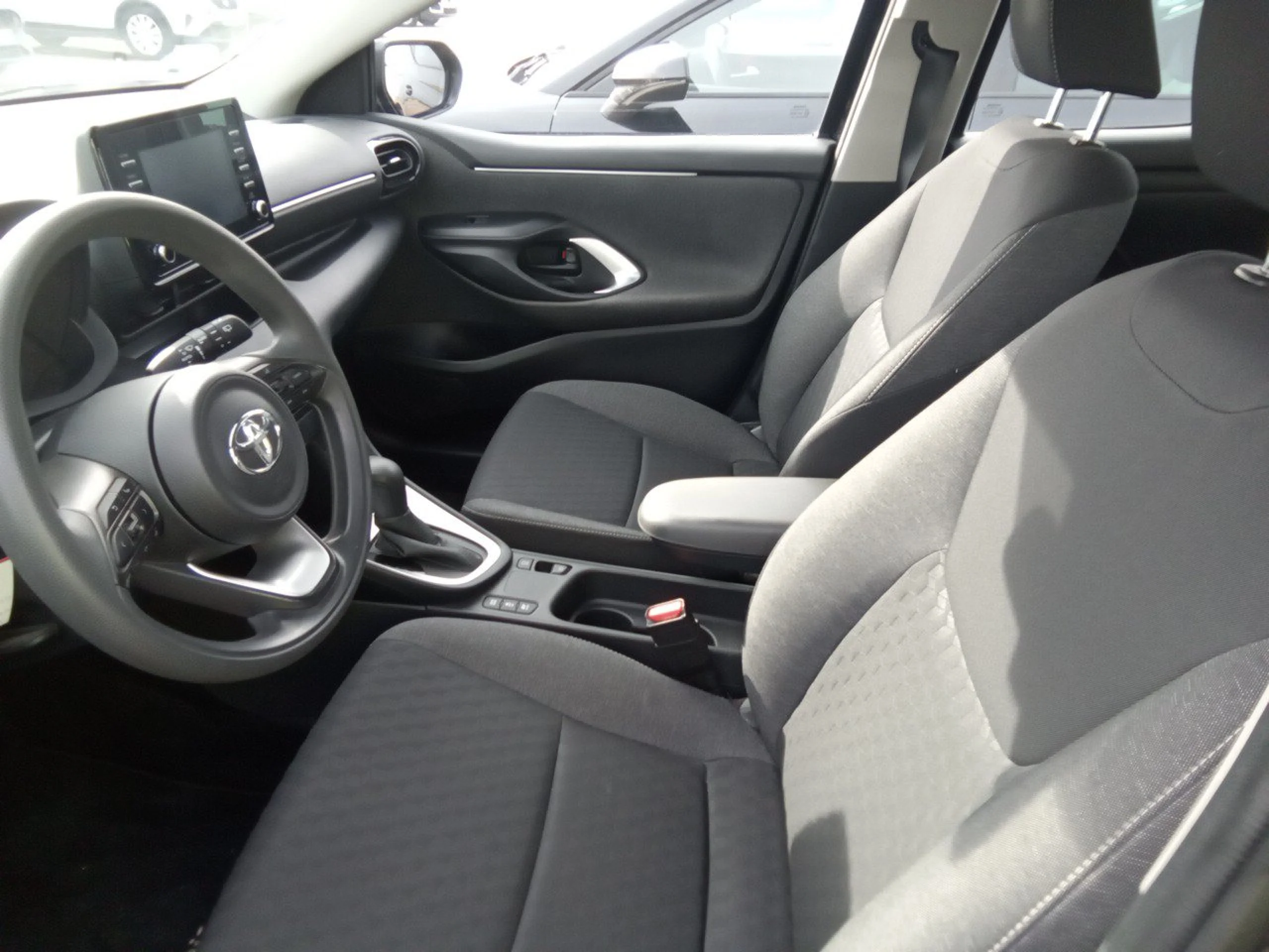 Toyota Yaris 1.5 120H Business Plus - Foto 7