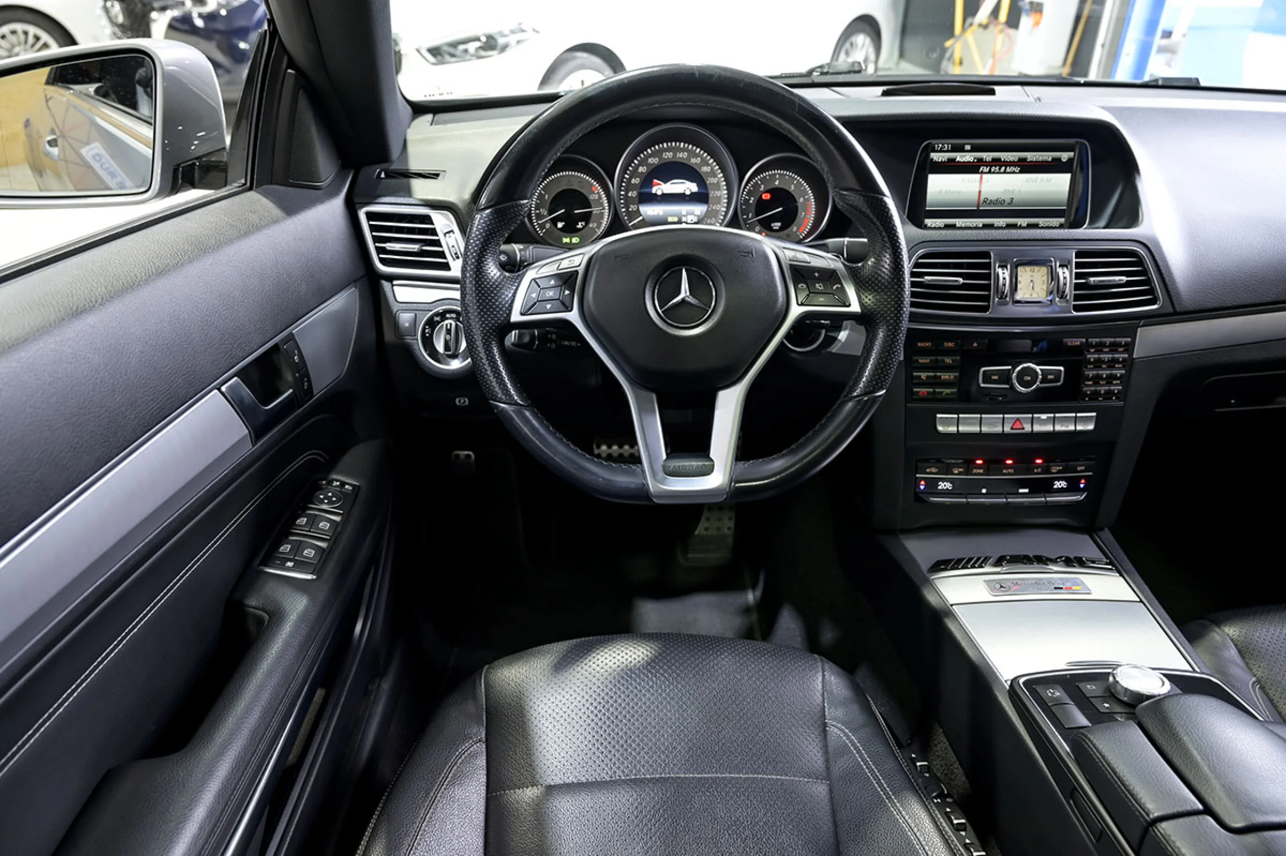 Mercedes-Benz E 250 MERCEDES-BENZ Clase E Coupe E 250 - Foto 32