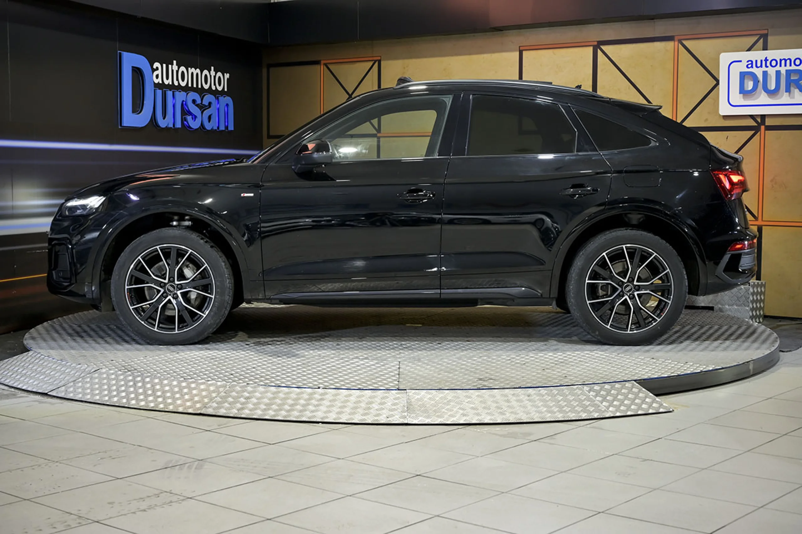 Audi Q5 SPORTBACK Black Line 55 TFSI e quattroultra - Foto 18