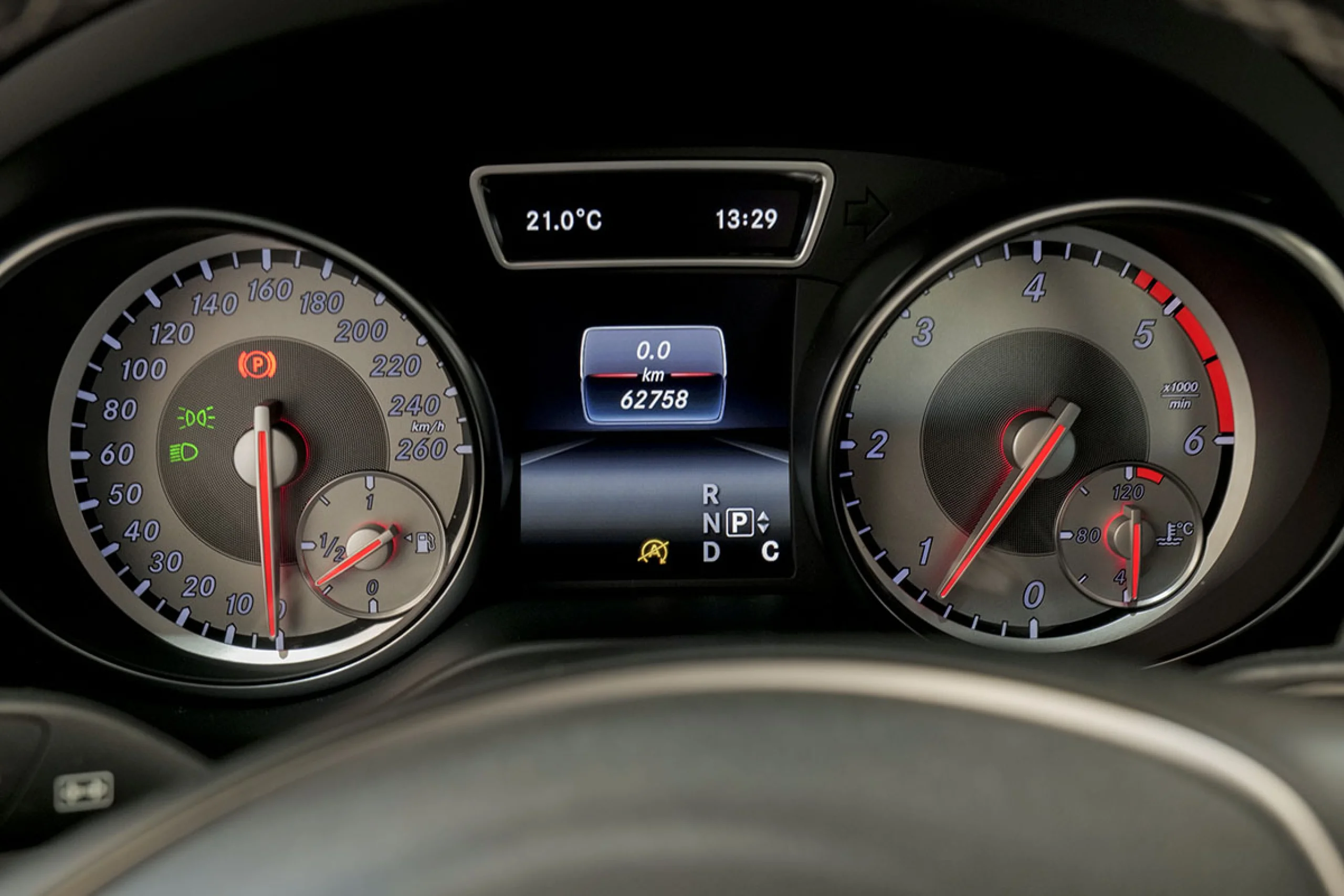 Mercedes-Benz GLA 200 MERCEDES-BENZ Clase GLA GLA 200 d Urban - Foto 5