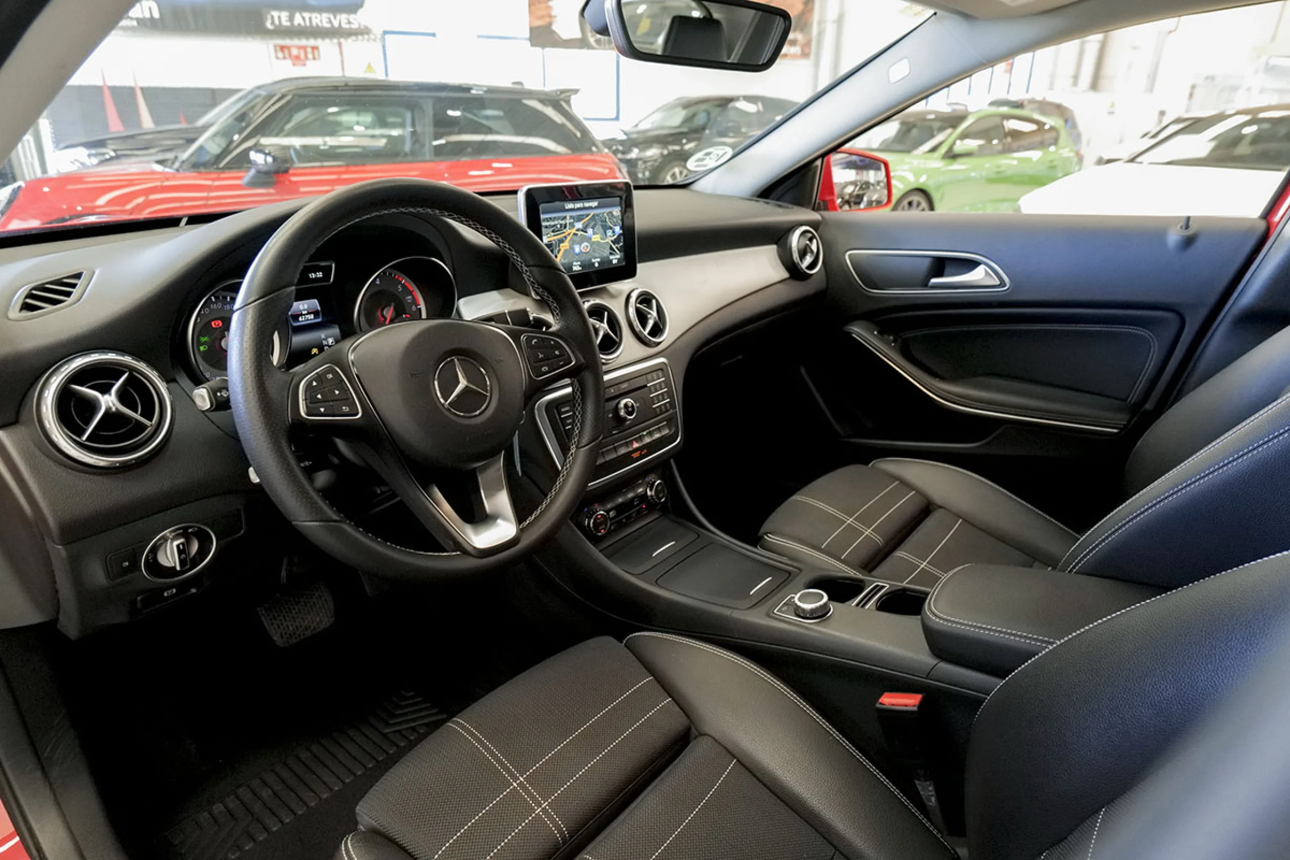 Mercedes-Benz GLA 200 MERCEDES-BENZ Clase GLA GLA 200 d Urban - Foto 4