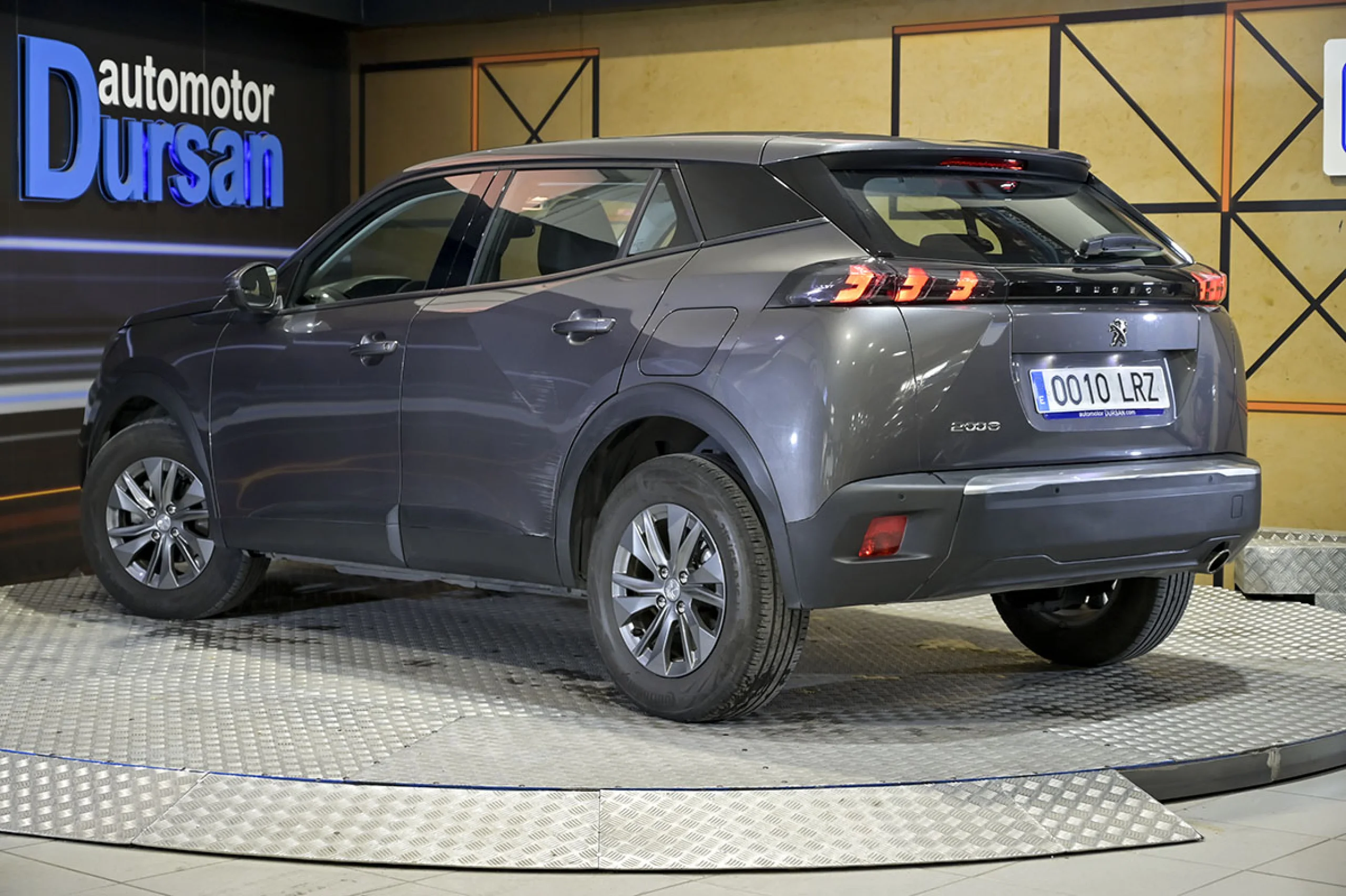 Peugeot 2008 Active BlueHDI 81kW 110CV - Foto 4