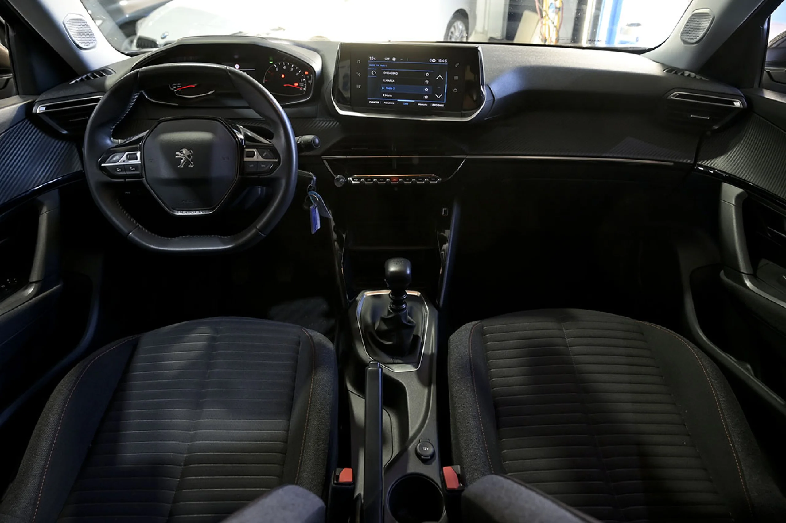 Peugeot 2008 Active BlueHDI 81kW 110CV - Foto 8