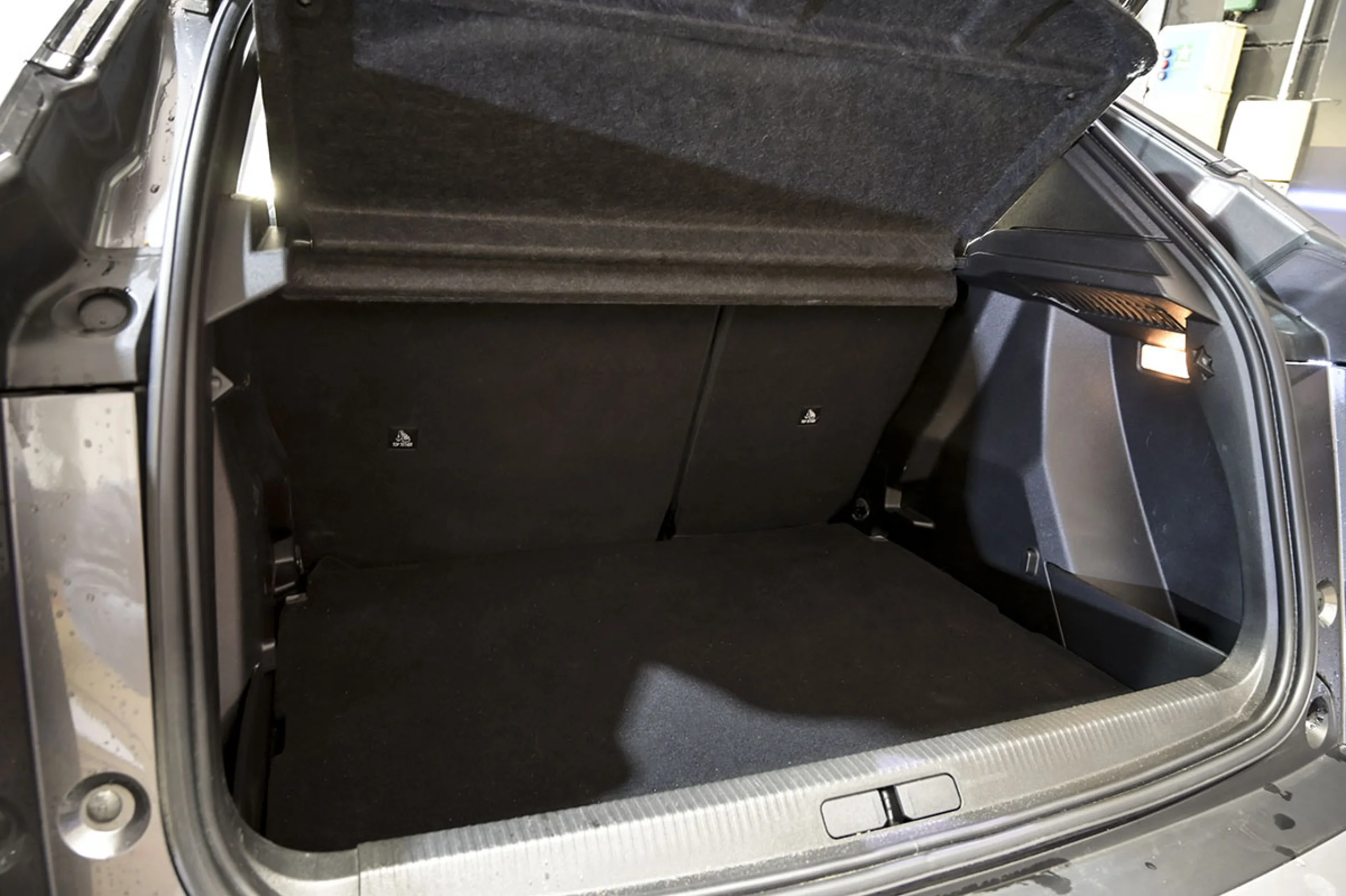 Peugeot 2008 Active BlueHDI 81kW 110CV - Foto 12