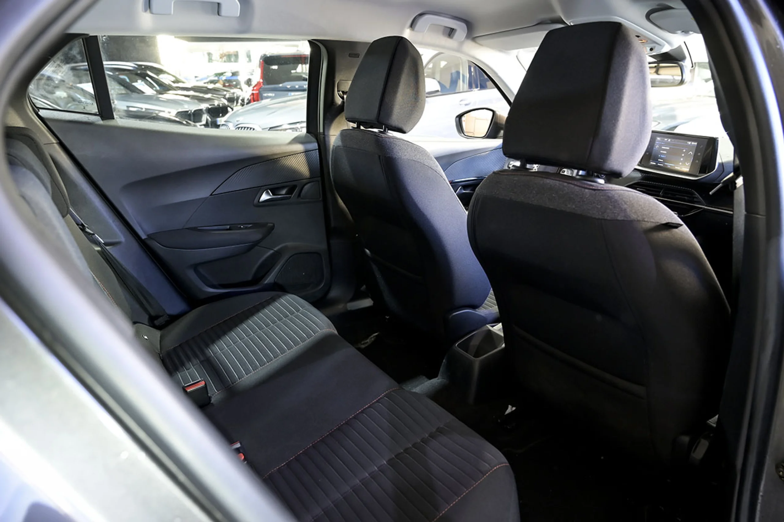 Peugeot 2008 Active BlueHDI 81kW 110CV - Foto 14