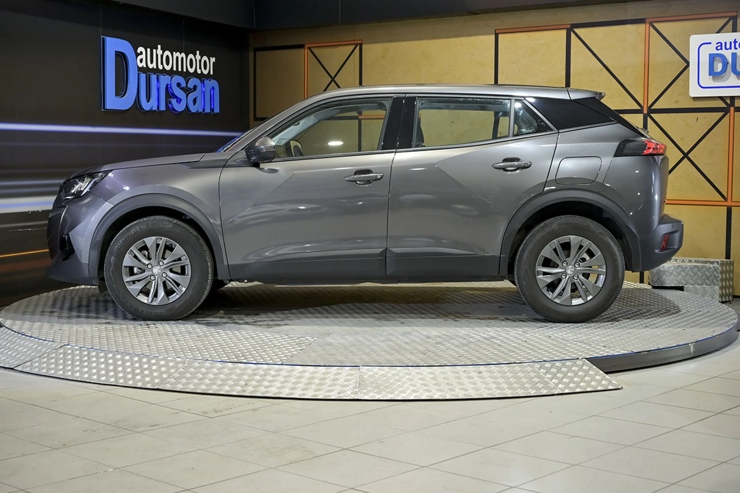 Peugeot 2008 Active BlueHDI 81kW 110CV - Foto 18