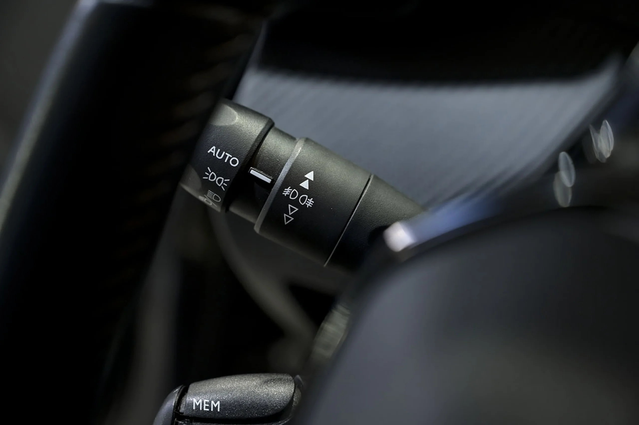 Peugeot 2008 Active BlueHDI 81kW 110CV - Foto 23