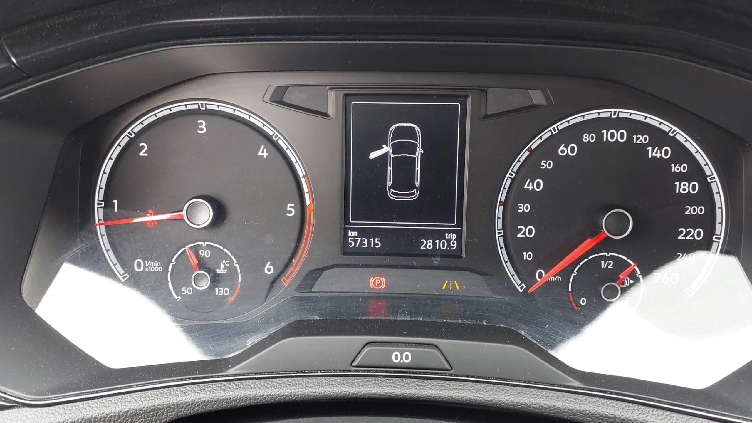 Volkswagen T-Roc Edition 1.6 TDI 85kW (115CV) - Foto 6