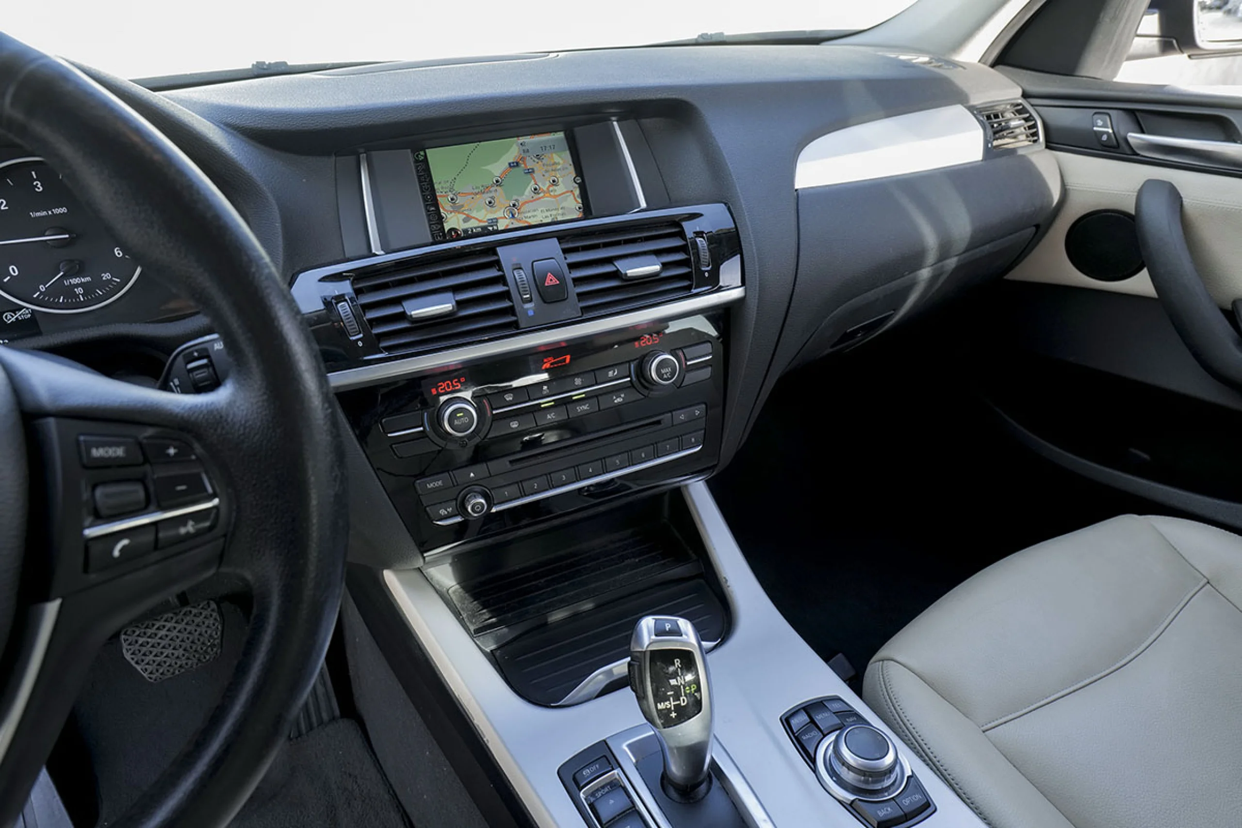 BMW X3 xDrive20d - Foto 25