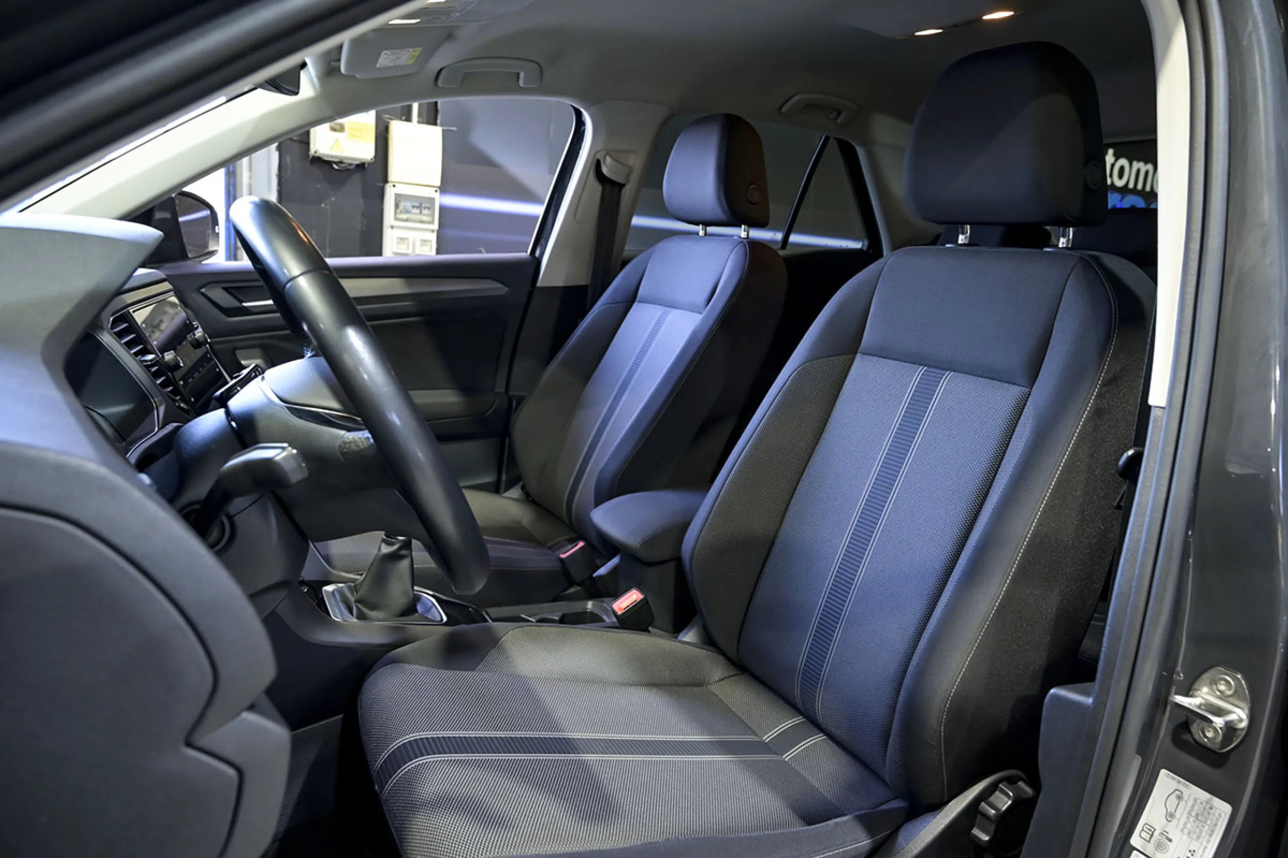 Volkswagen T-Roc Advance 2.0 TDI 85kW 115CV - Foto 9