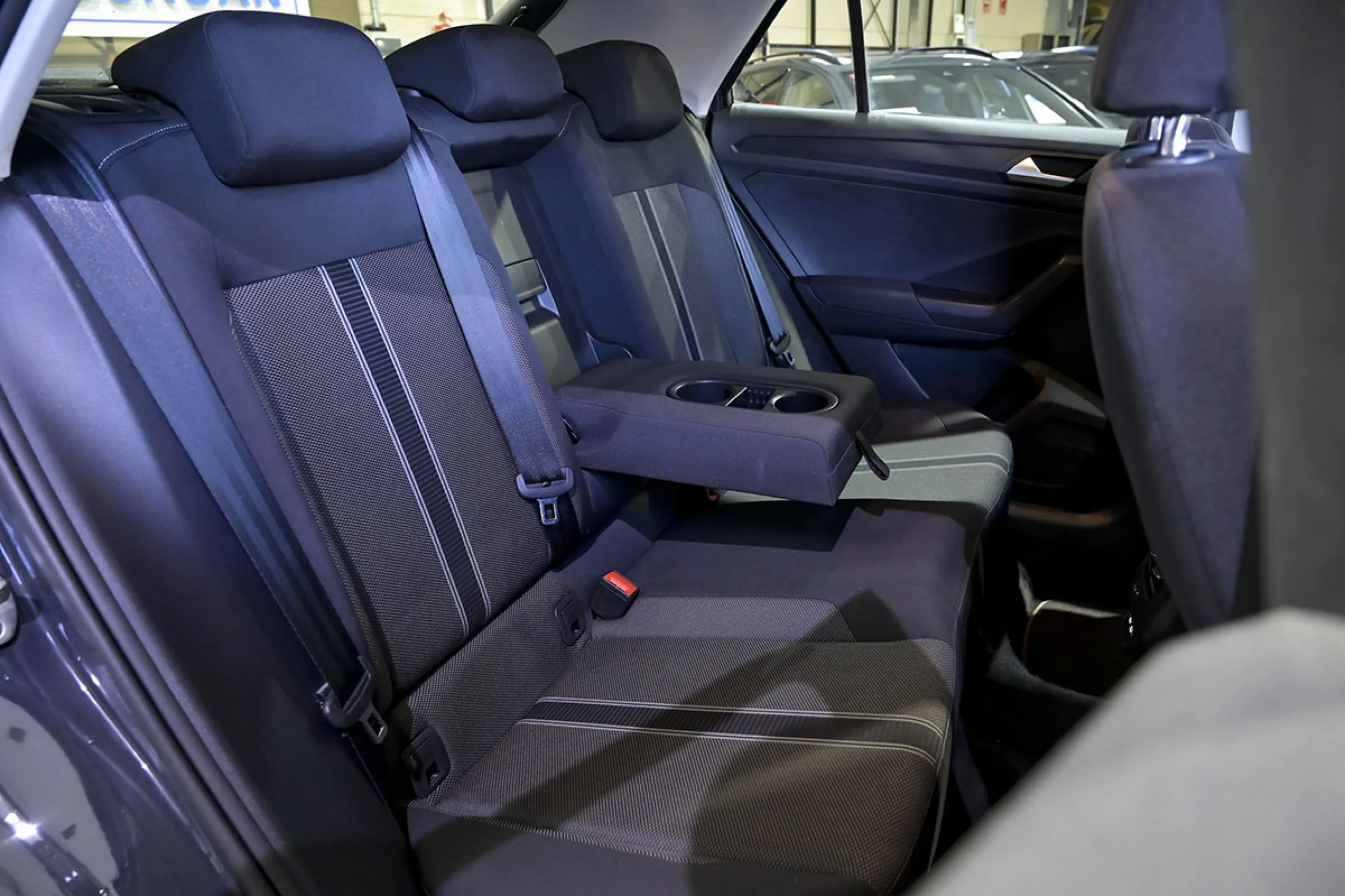 Volkswagen T-Roc Advance 2.0 TDI 85kW 115CV - Foto 26