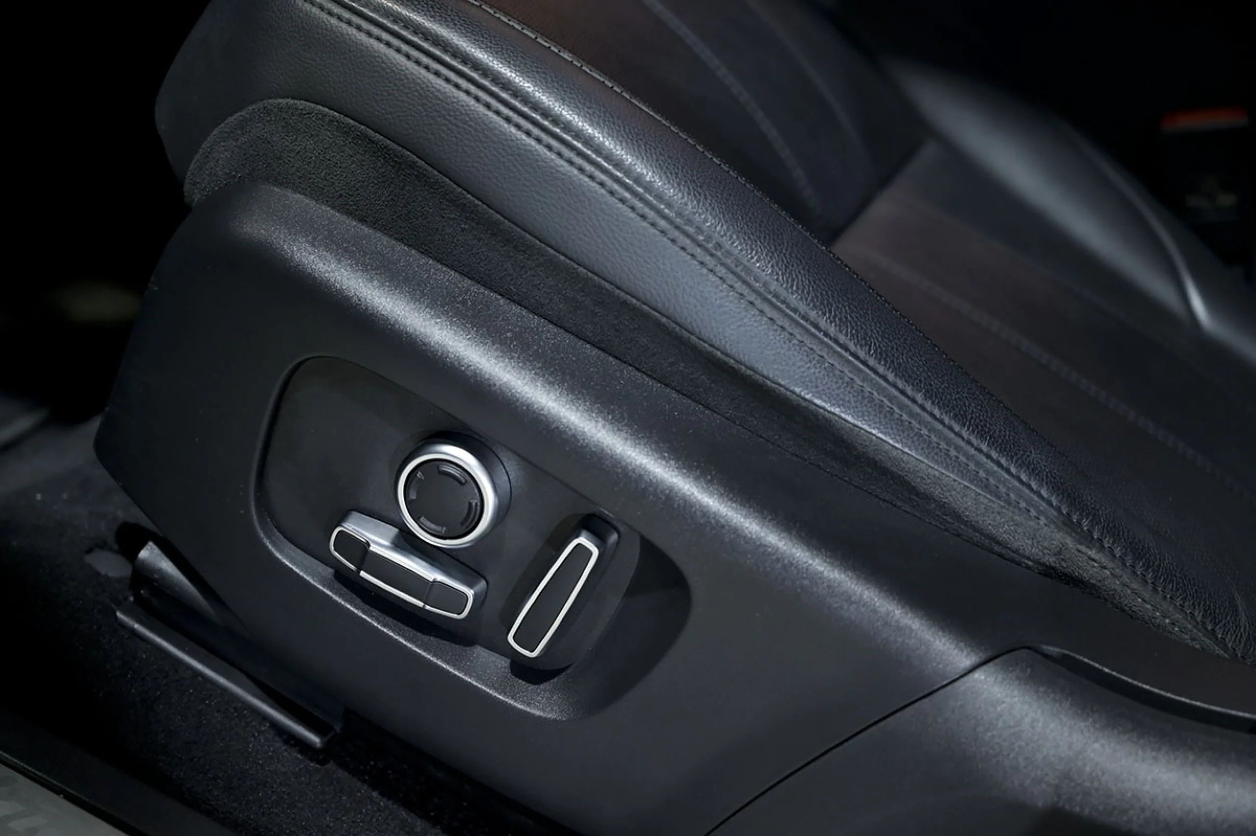 Land Rover Range Rover Evoque 2.0 P250 RDynamic S AUTO 4WD MHEV - Foto 23