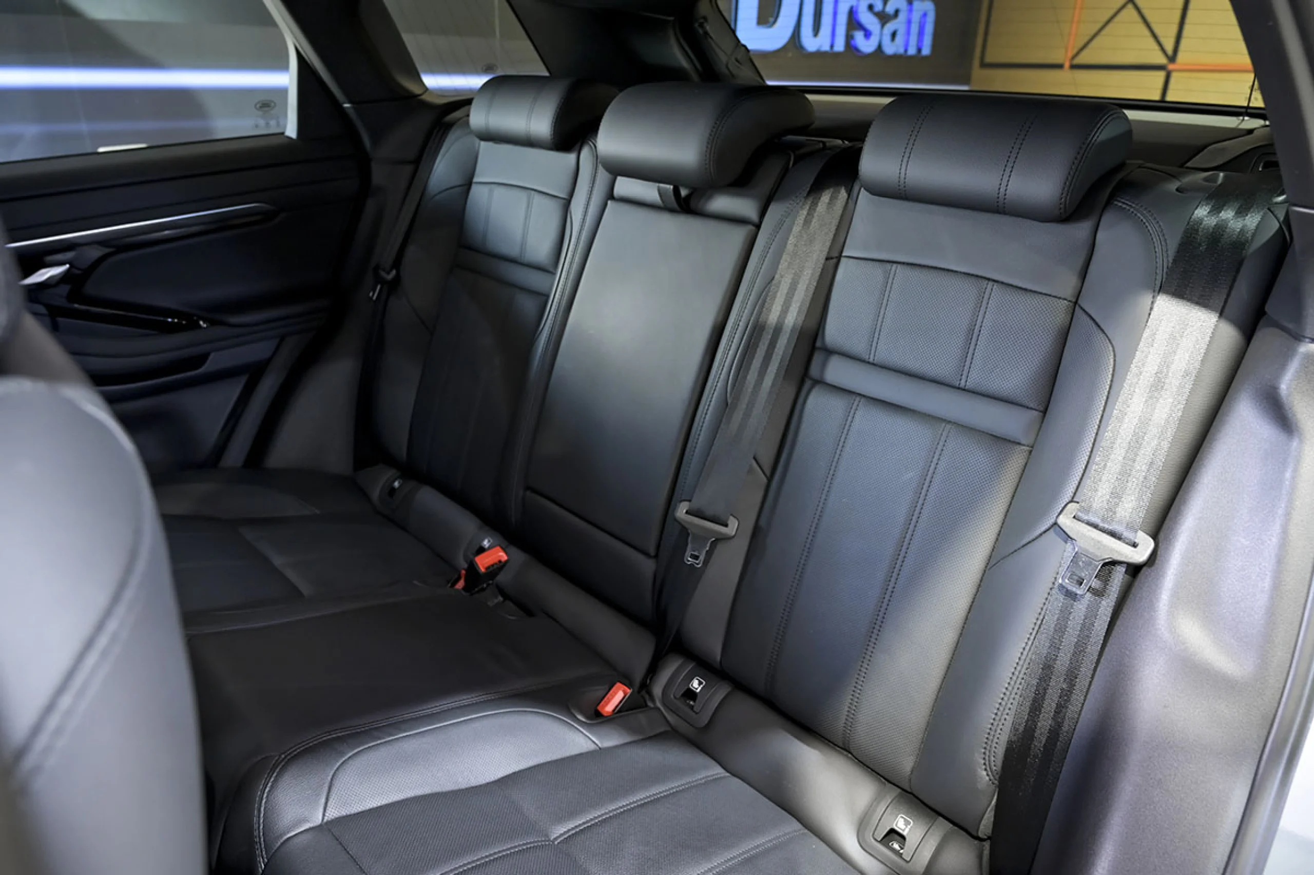 Land Rover Range Rover Evoque 2.0 P250 RDynamic S AUTO 4WD MHEV - Foto 17