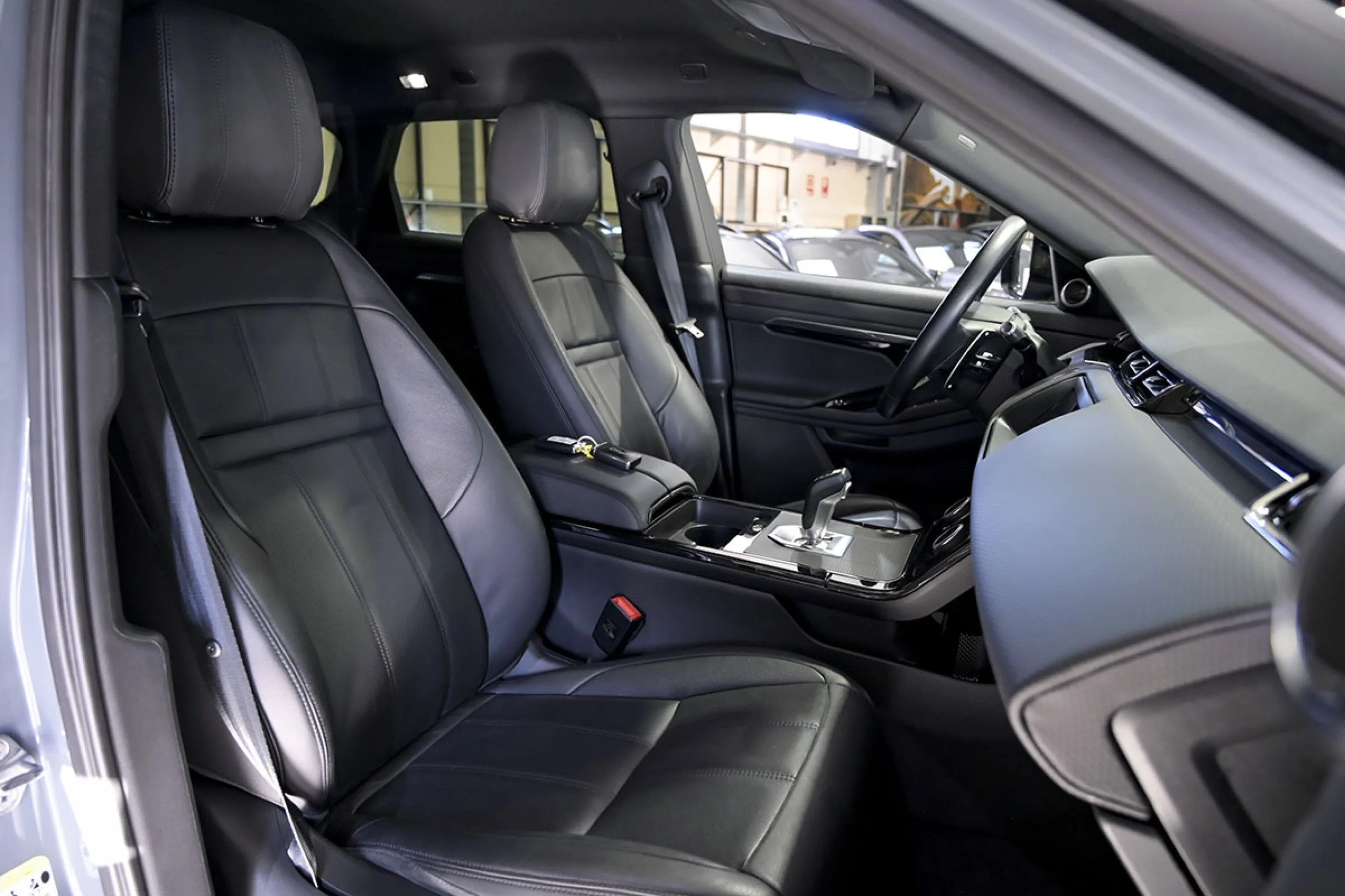 Land Rover Range Rover Evoque 2.0 P250 RDynamic S AUTO 4WD MHEV - Foto 31