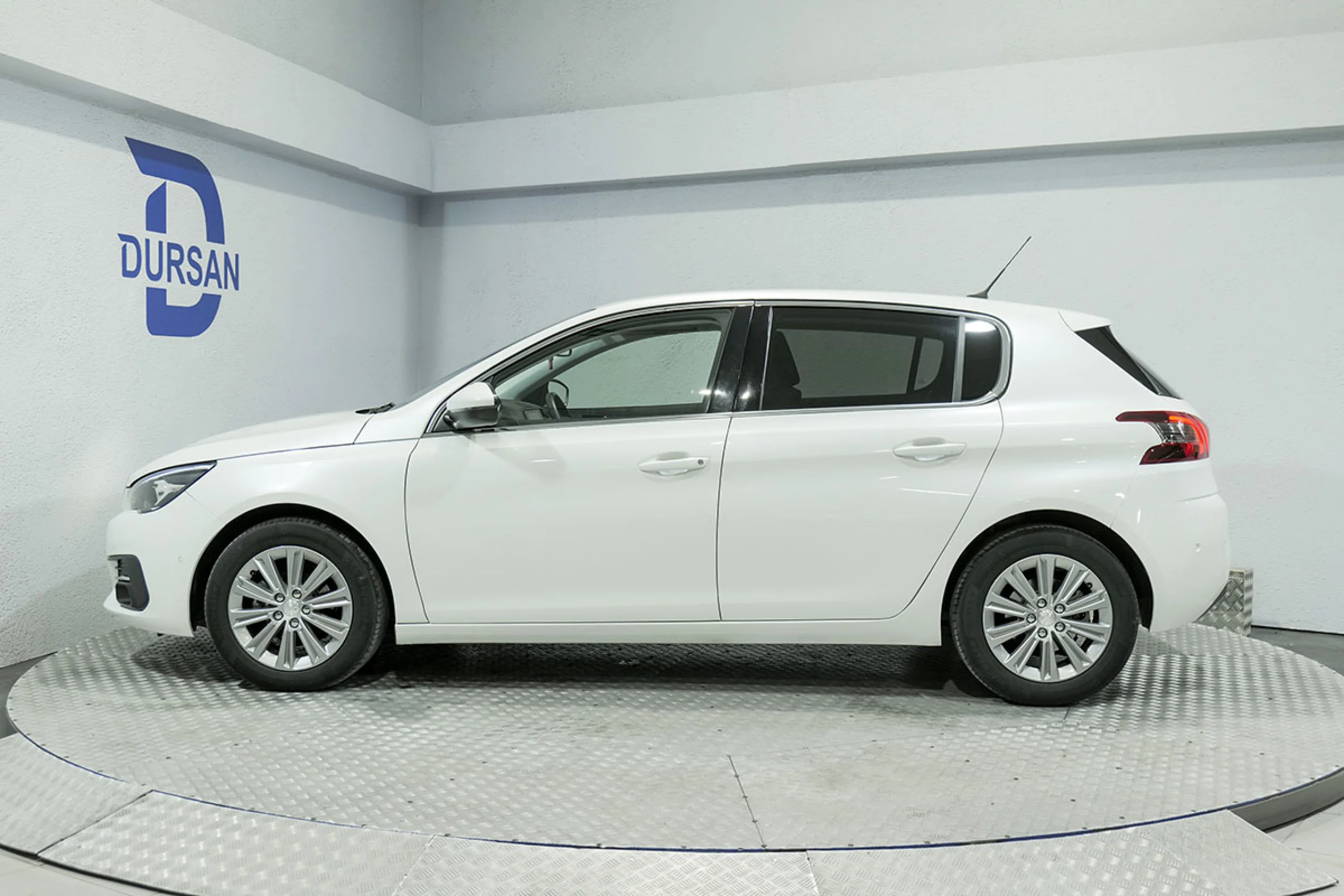 Peugeot 308 5p Allure Pack PureTech 110 SS - Foto 18