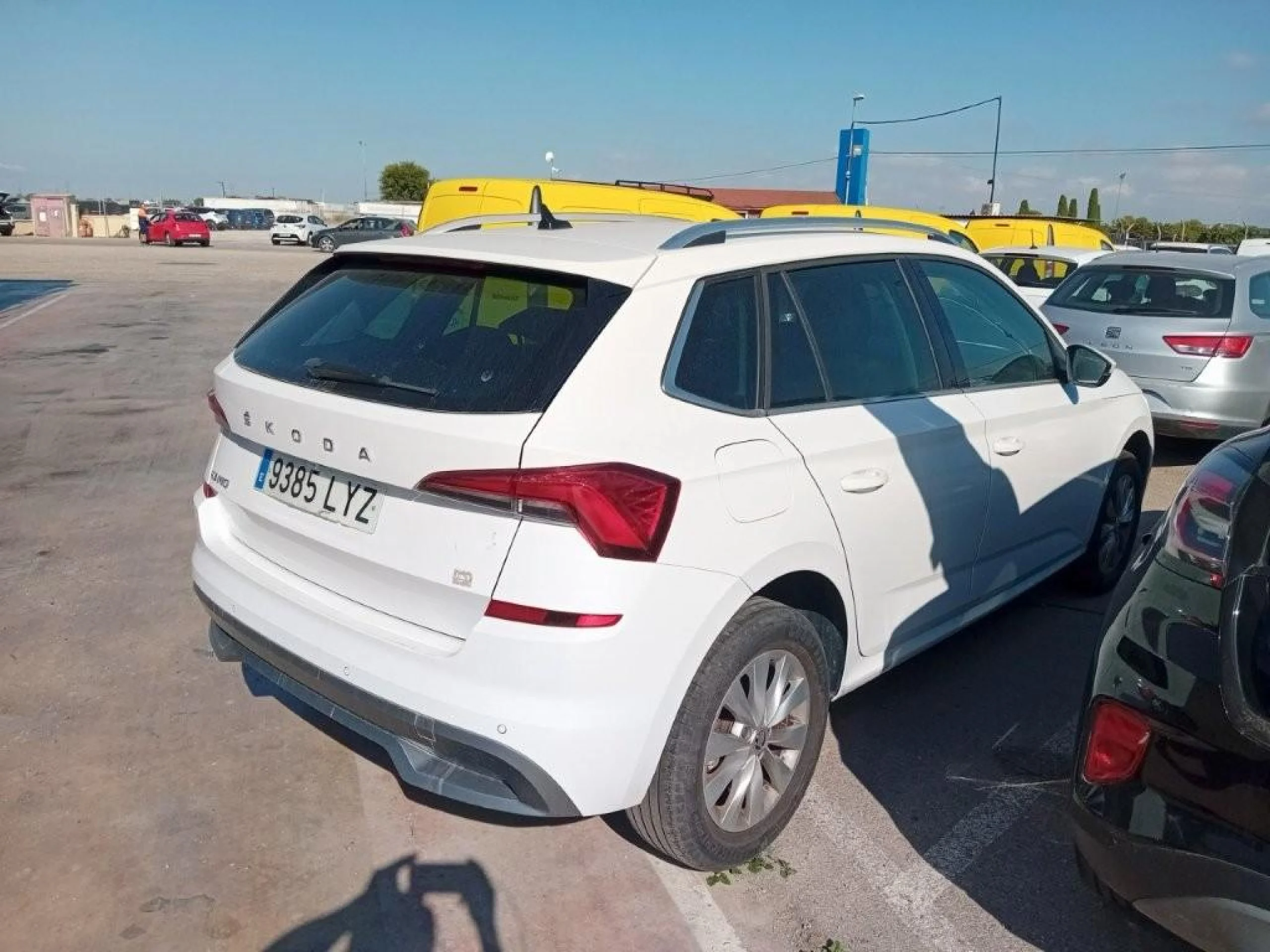 Skoda Kamiq 1.0 TSI 81kW (110CV) DSG Emotion - Foto 3