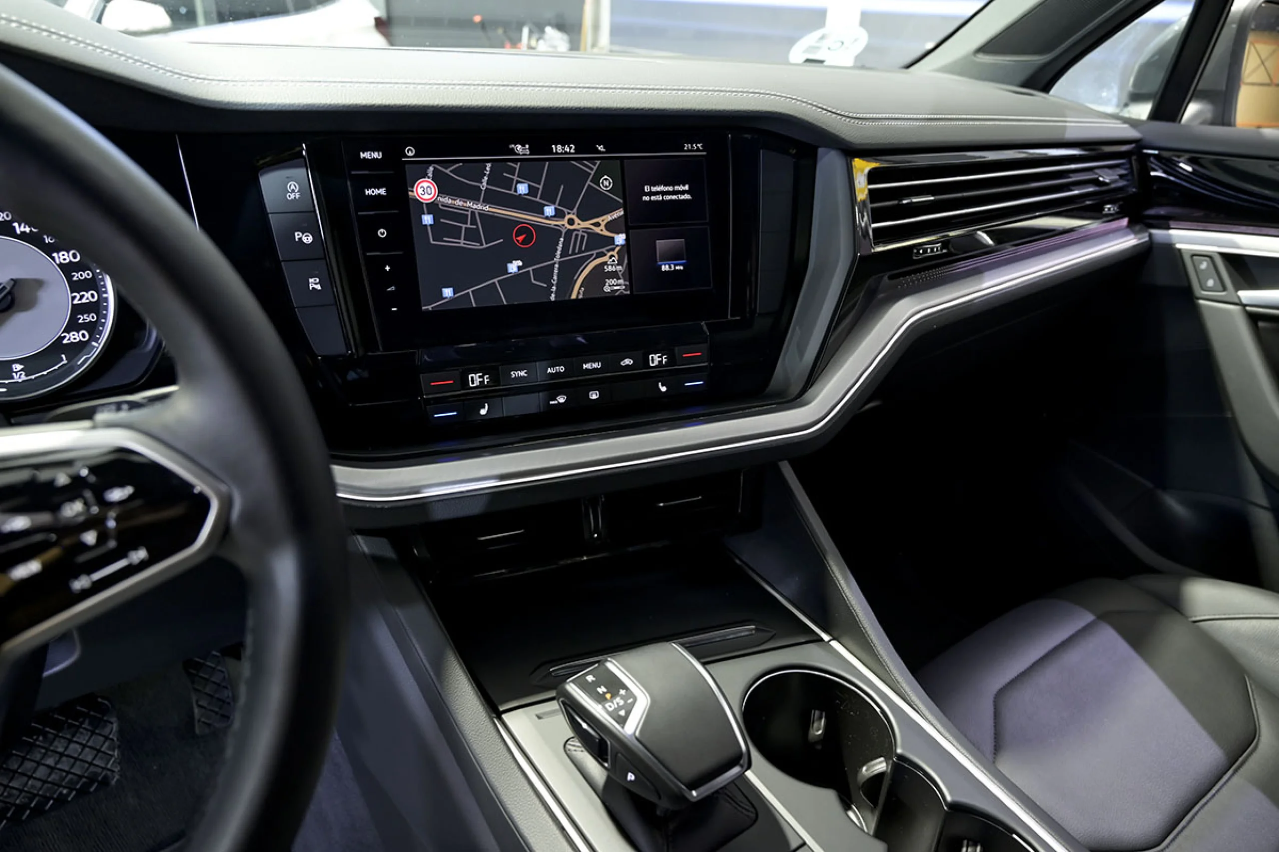 Volkswagen Touareg Prem Eleg 3.0 V6 TDI 210kW Tip 4M - Foto 28