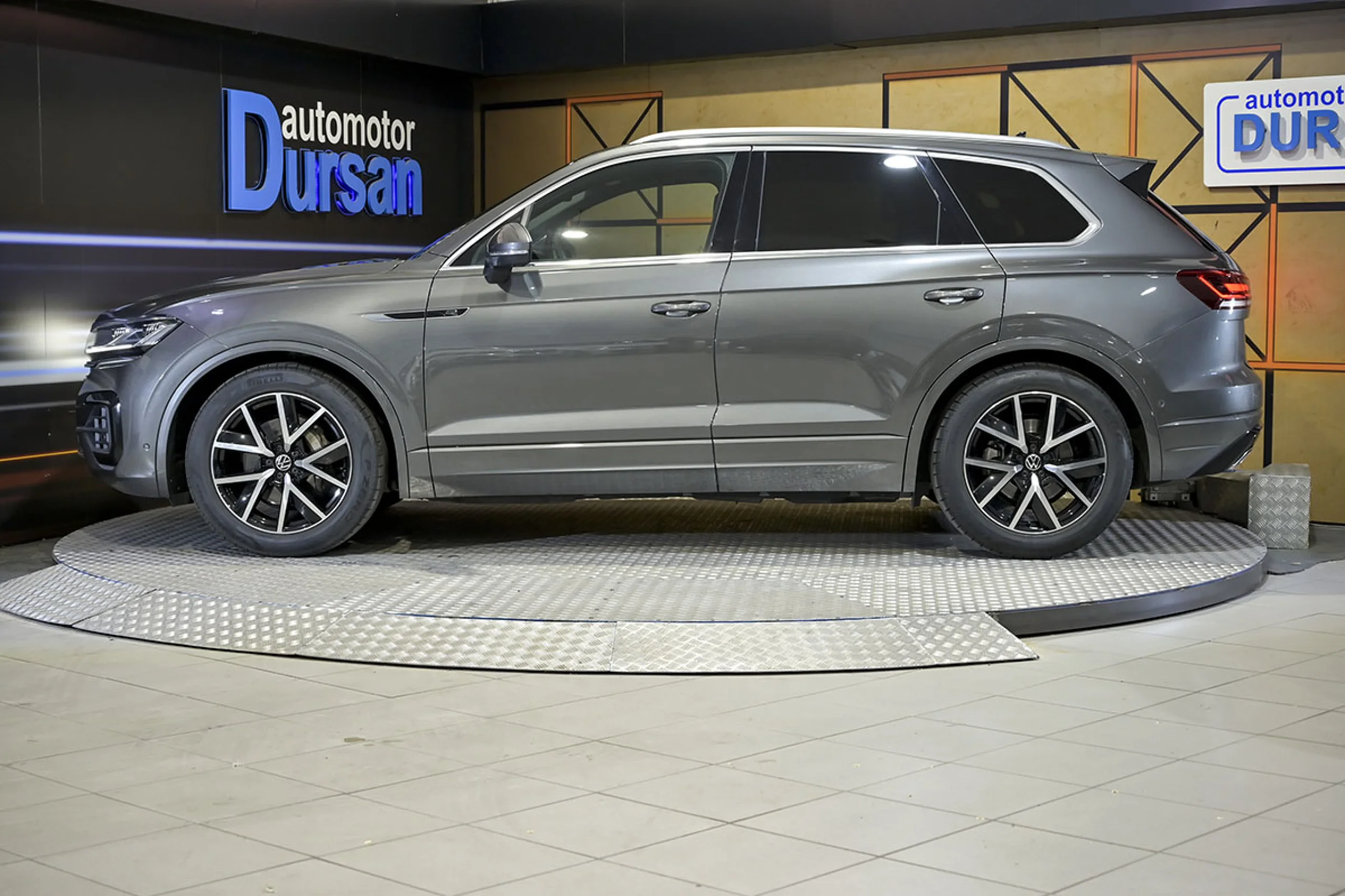 Volkswagen Touareg Prem Eleg 3.0 V6 TDI 210kW Tip 4M - Foto 19