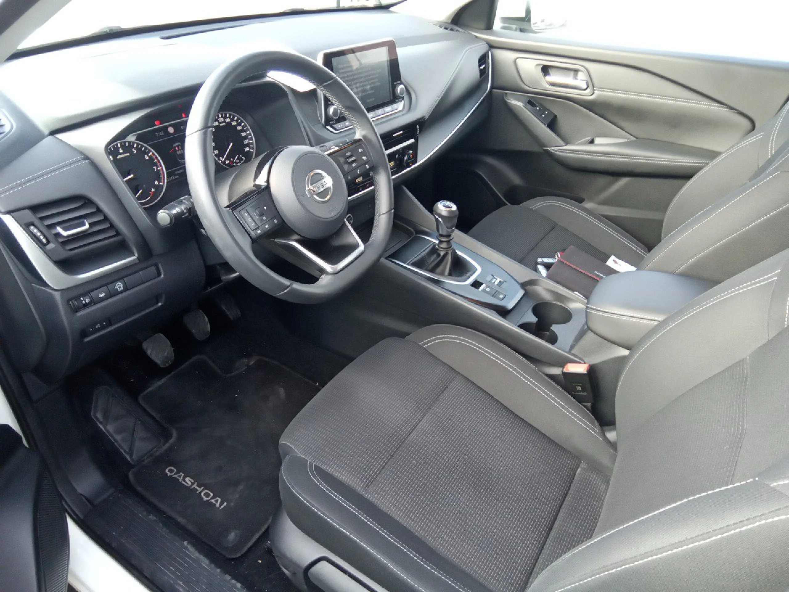 Nissan Qashqai DIG-T 103kW (140CV) mHEV 4x2 Acenta - Foto 7