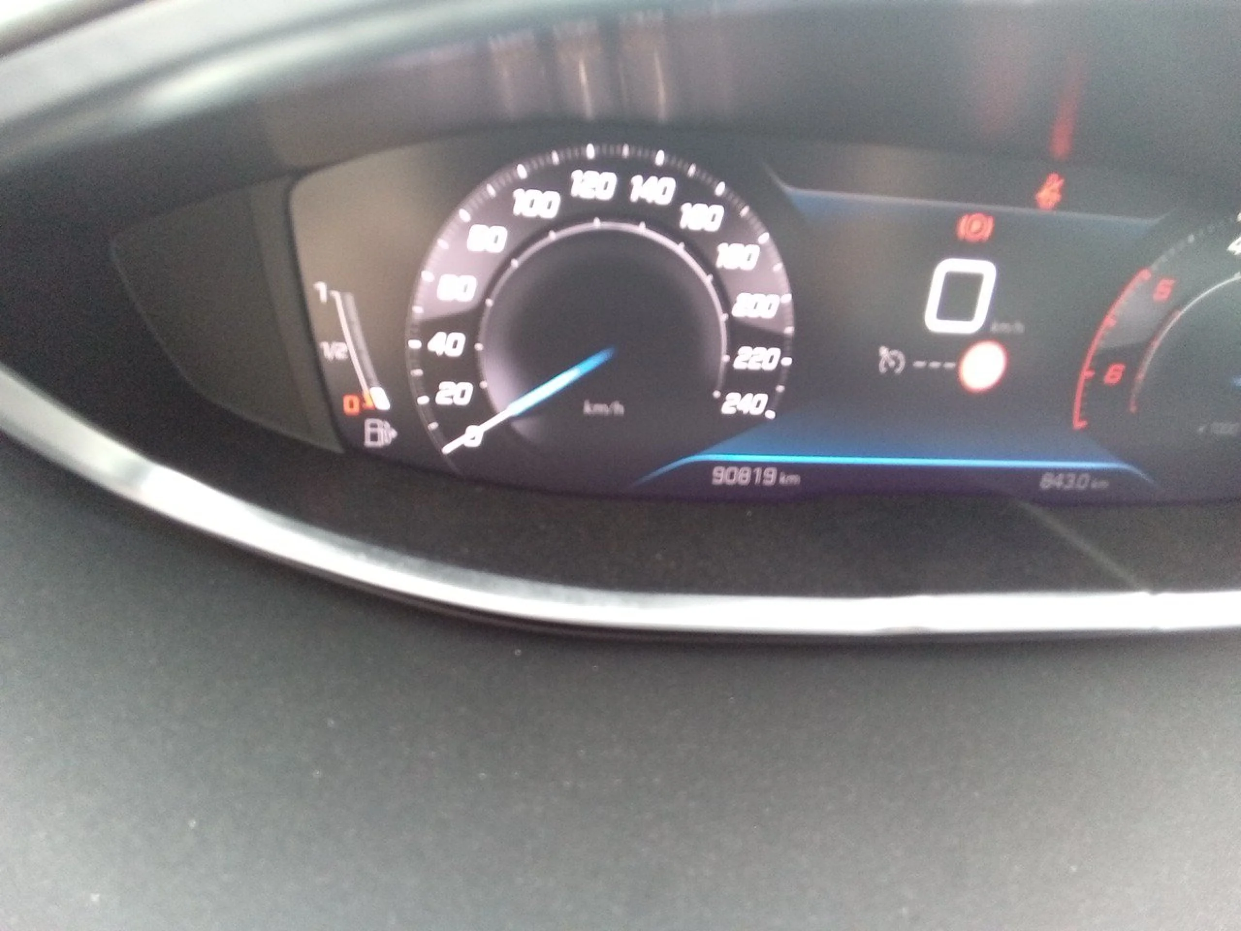 Peugeot 3008 1.5 BlueHDi 96kW (130CV) S&amp;S Active Pack - Foto 8