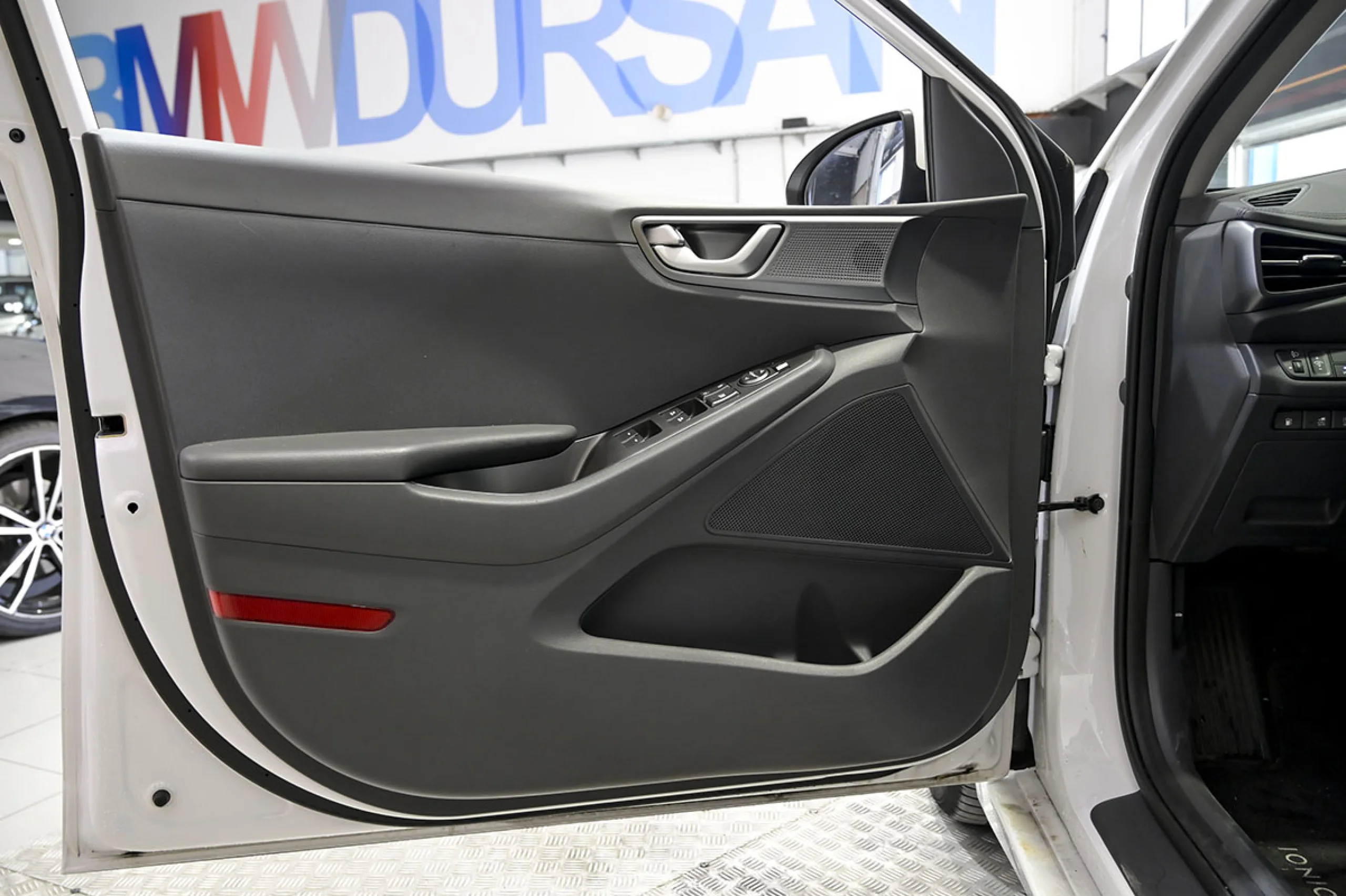 Hyundai Ioniq 1.6 GDI PHEV Klass DCT - Foto 22