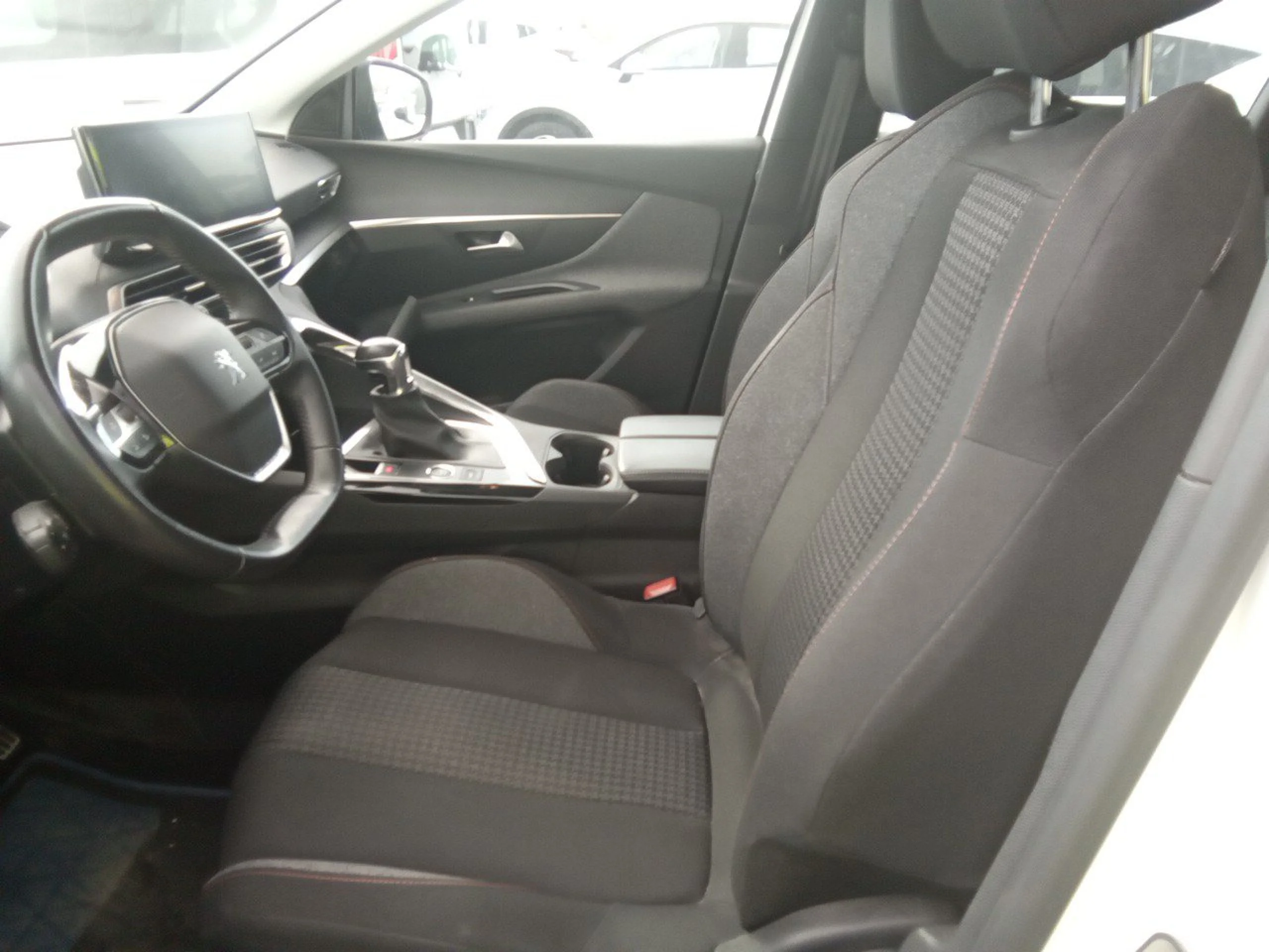 Peugeot 3008 1.5 BlueHDi 96kW (130CV) S&amp;S Active Pack - Foto 7