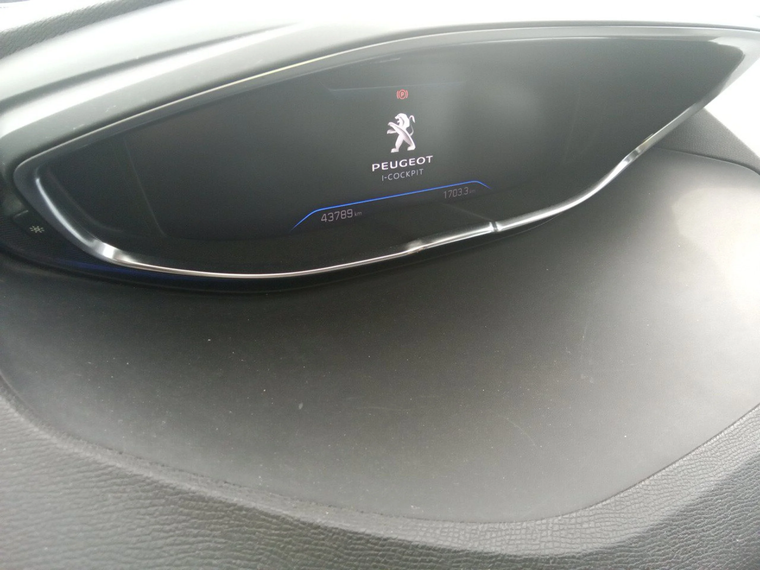 Peugeot 3008 1.5 BlueHDi 96kW (130CV) S&amp;S Active Pack - Foto 8