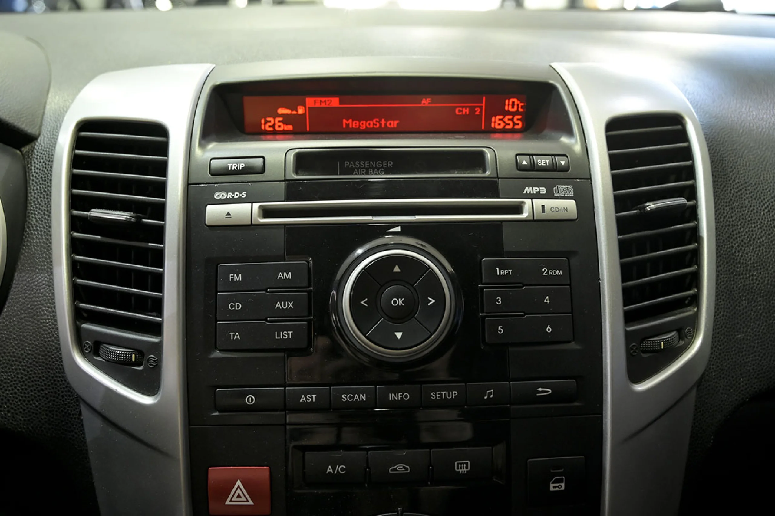 Kia Venga 1.4 CVVT Basic - Foto 23