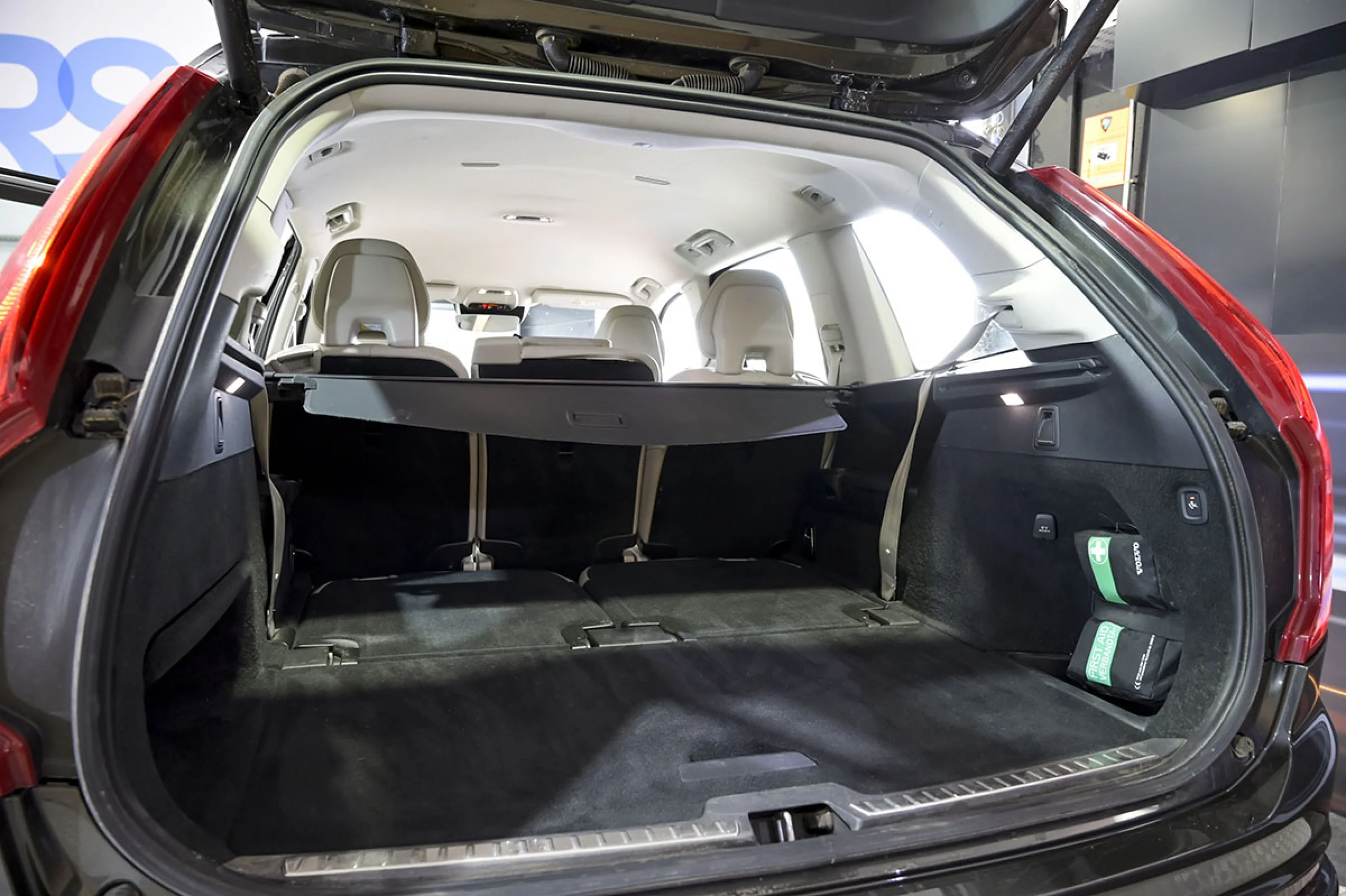 Volvo XC 90 XC90 2.0 B5 D AWD Momentum Pro Auto - Foto 13