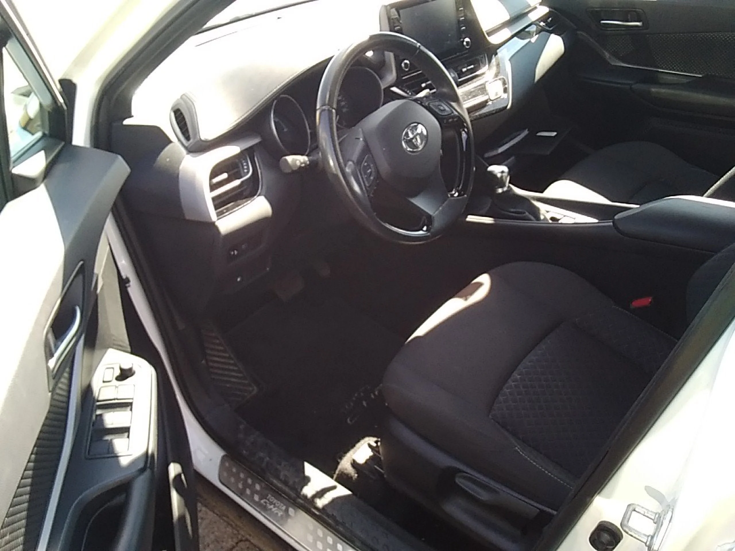 Toyota C-HR 1.8 125H Active - Foto 7