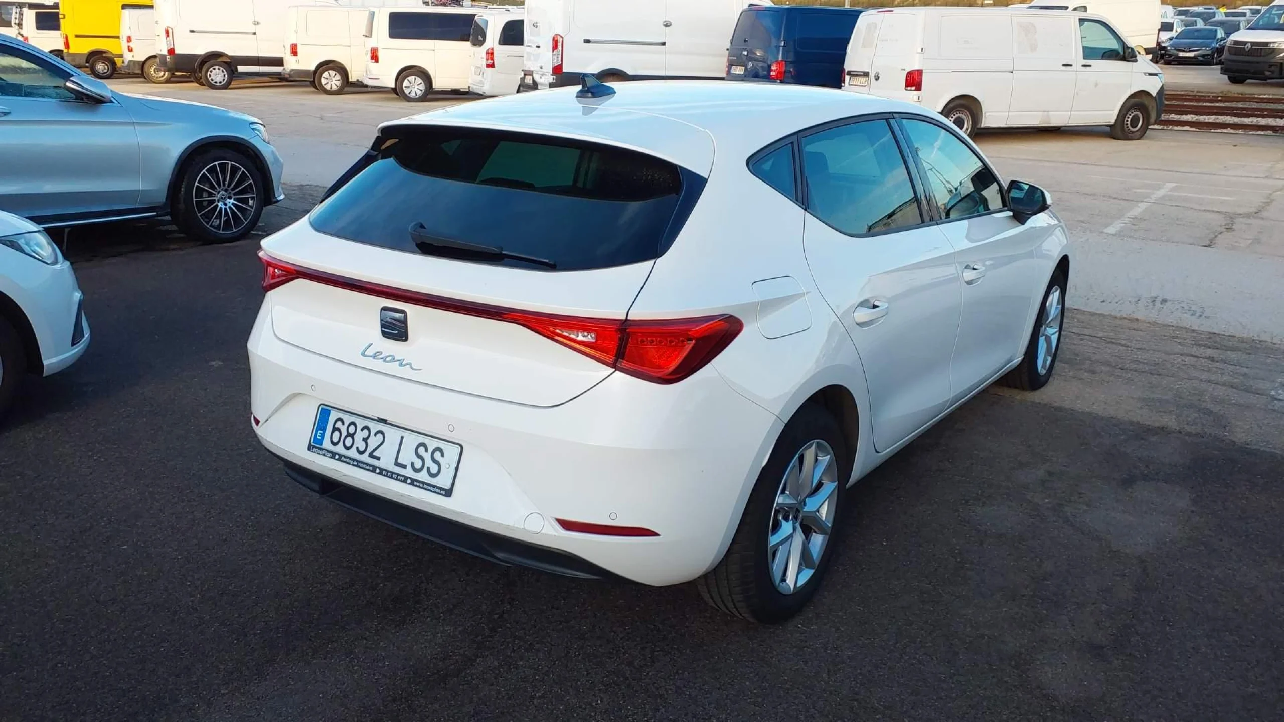 Seat Leon 2.0 TDI 85kW S&amp;S Style Go - Foto 3