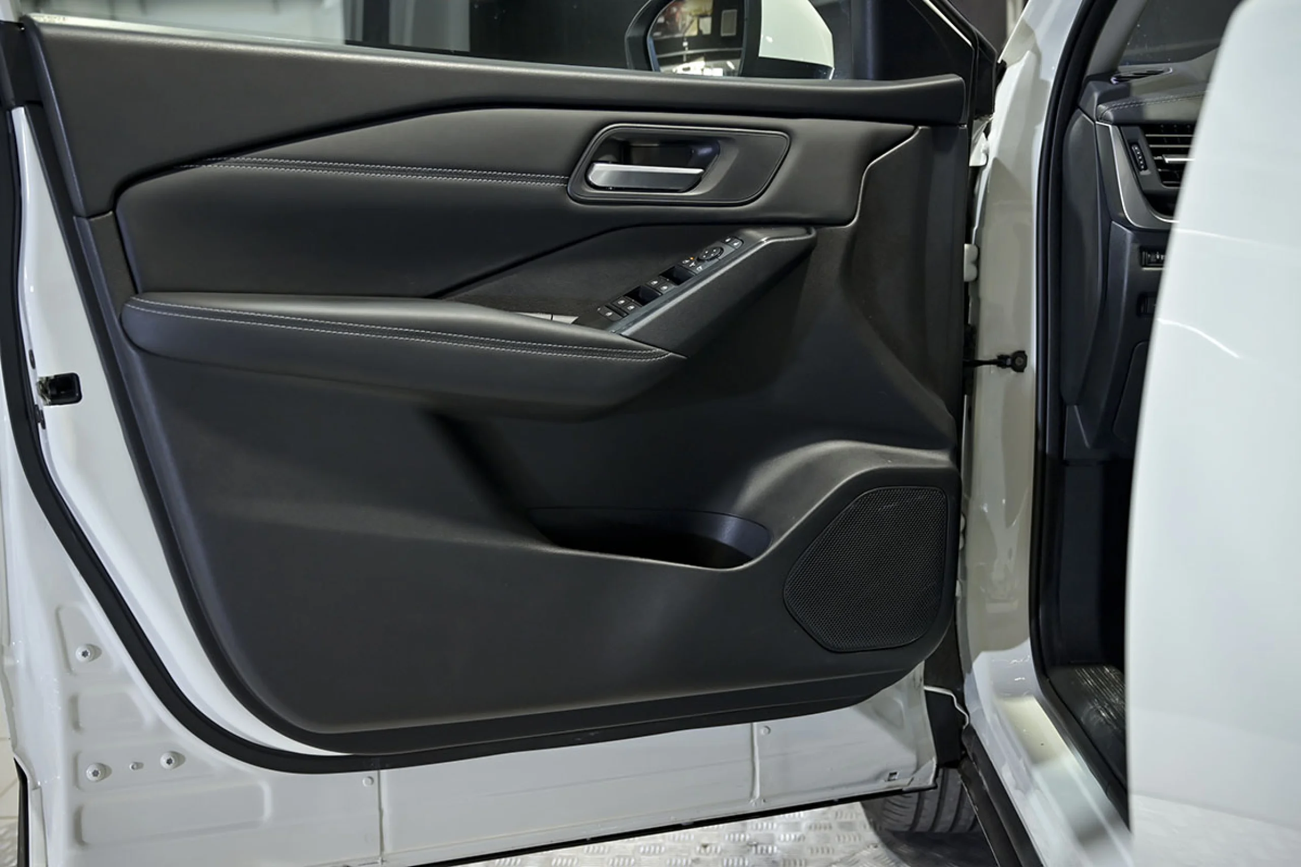 Nissan Qashqai DIGT 103kW 140CV mHEV 4x2 Acenta - Foto 24