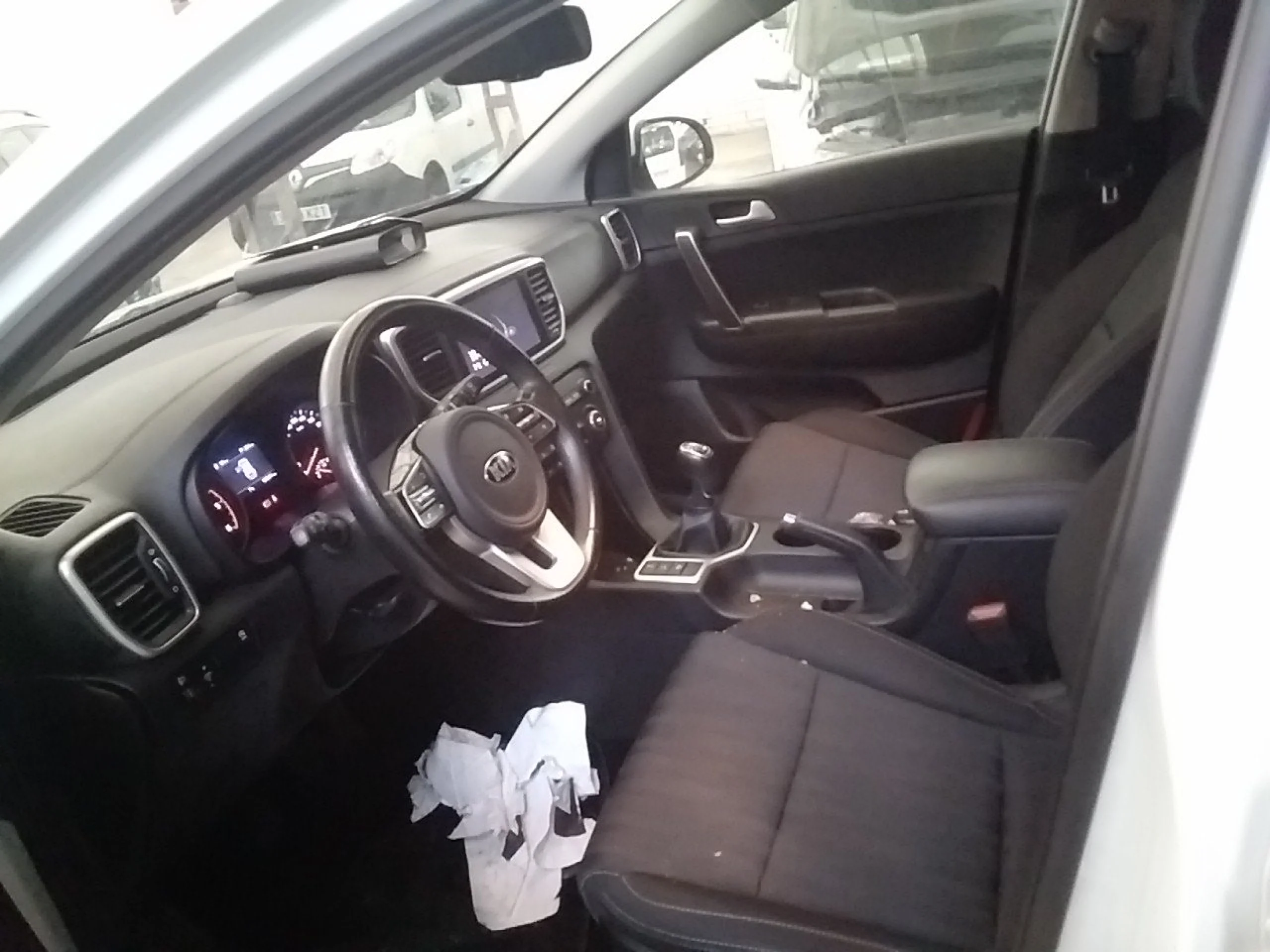 Kia Sportage 1.6 MHEV Business 100kW (136CV) 4x4 - Foto 7