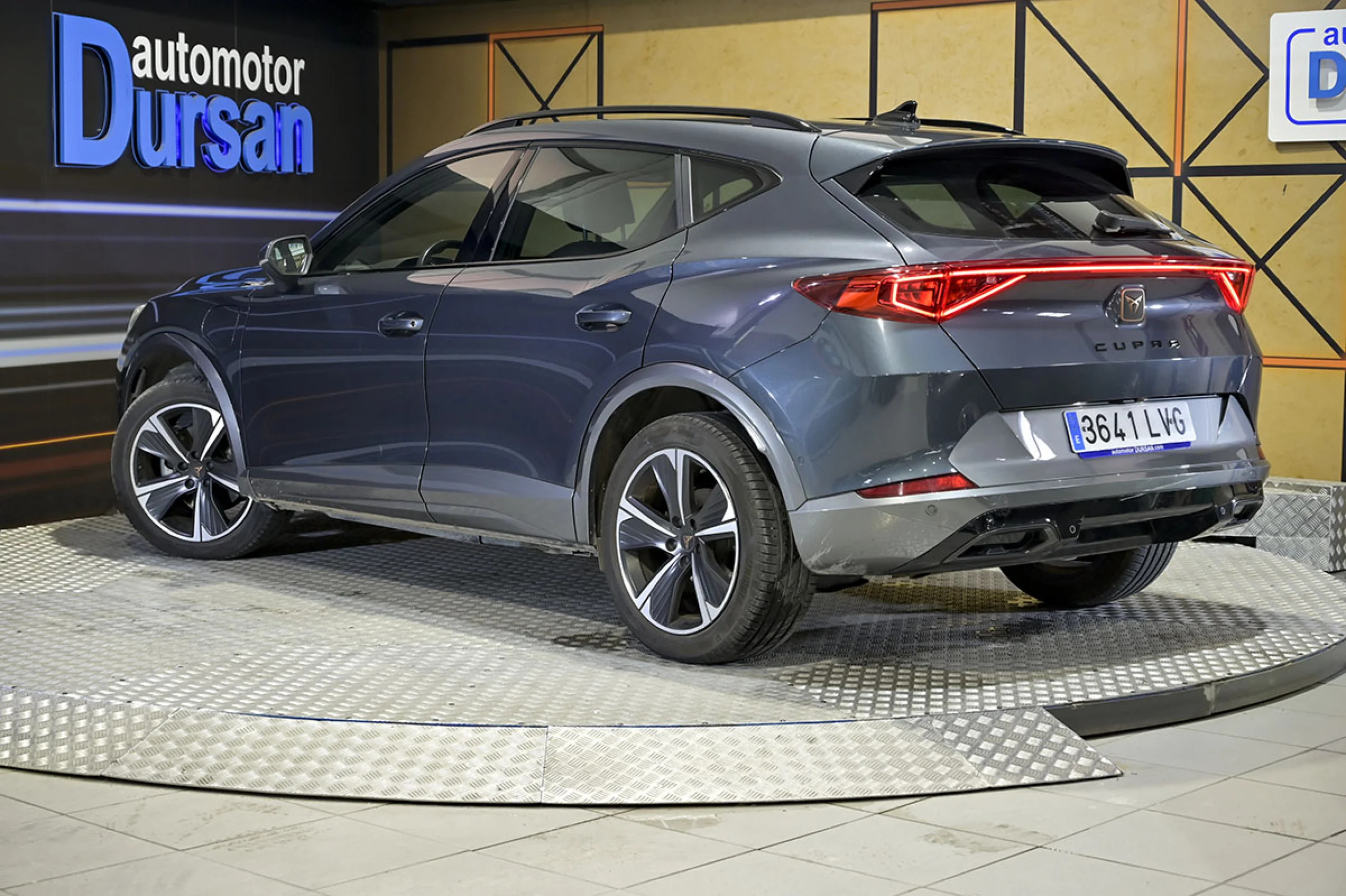 CUPRA Formentor 1.4 eHybrid 150kW 204 CV DSG - Foto 4