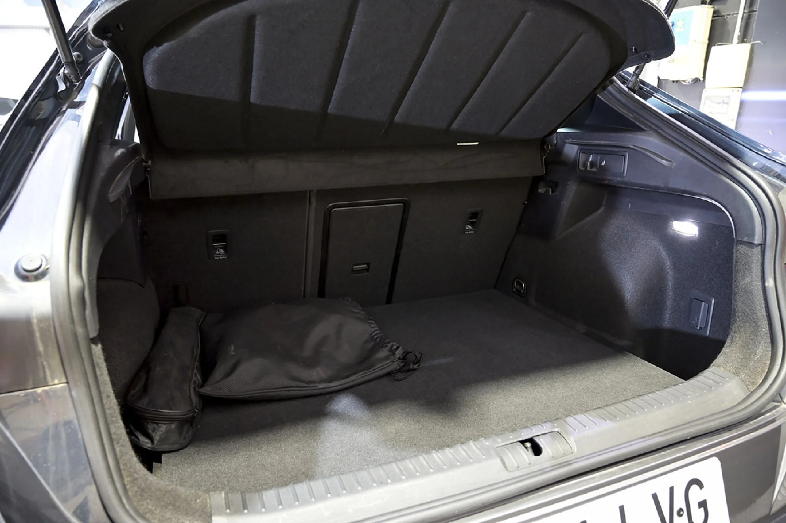 CUPRA Formentor 1.4 eHybrid 150kW 204 CV DSG - Foto 13