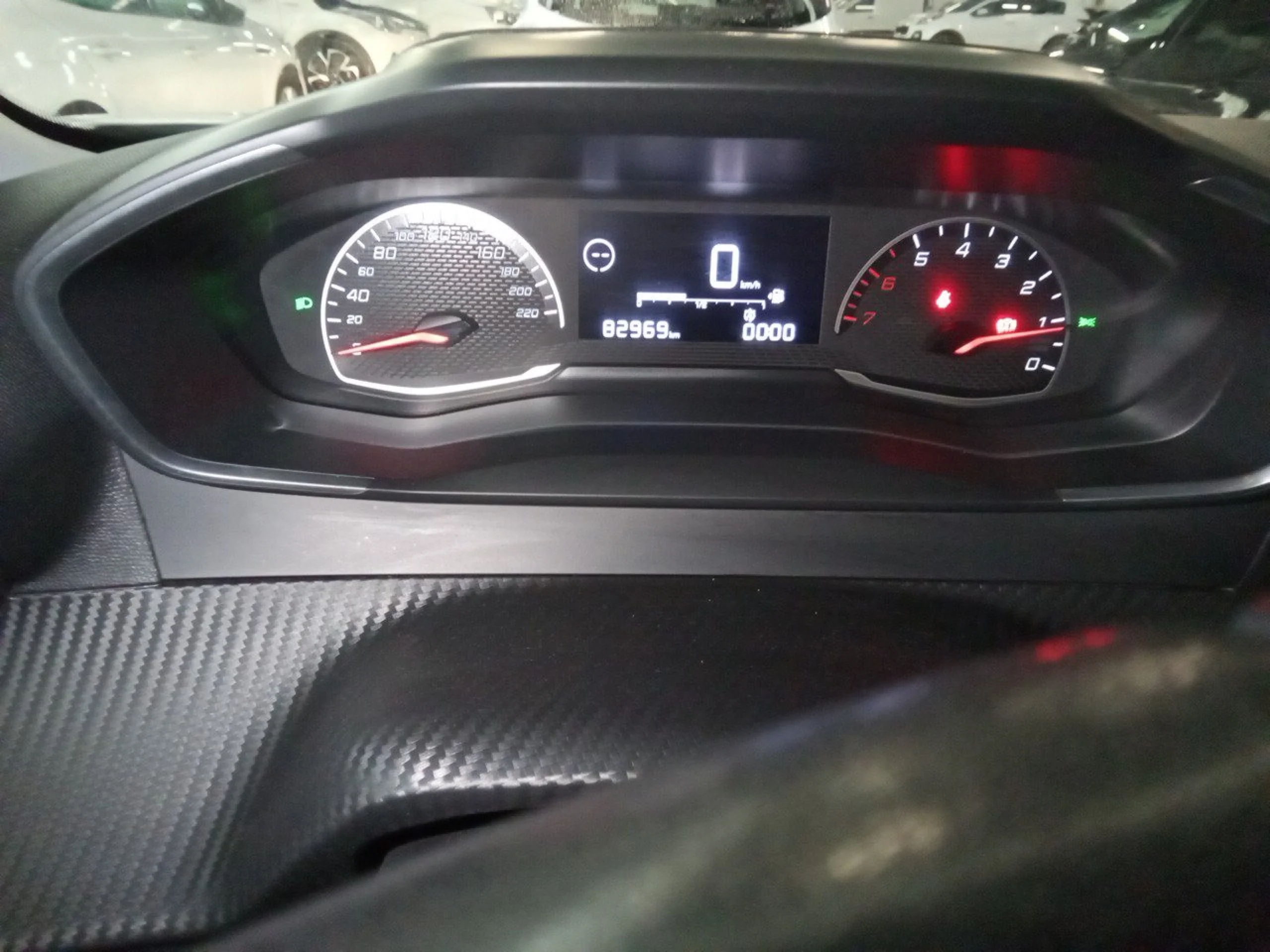 Peugeot 2008 Active BlueHDI 81kW (110CV) - Foto 8