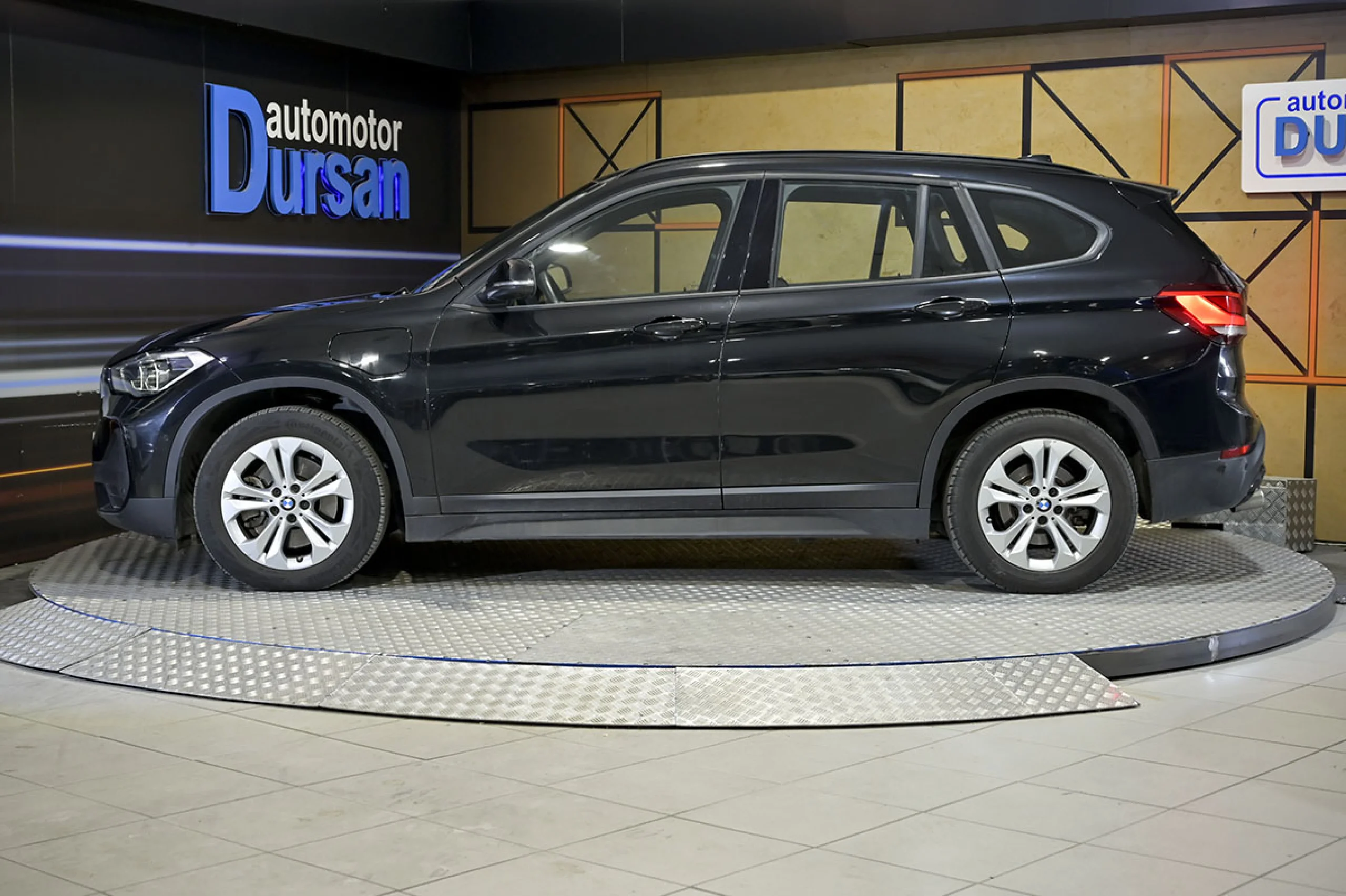 BMW X1 xDrive25e - Foto 19