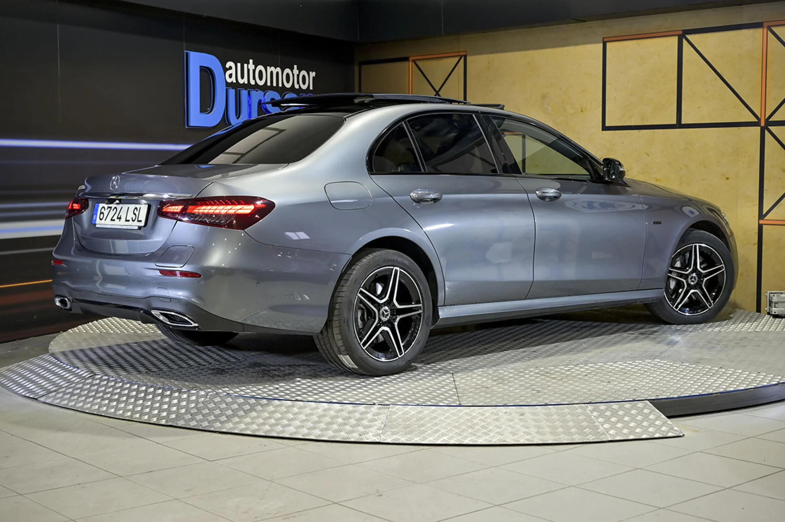 Mercedes-Benz E 300 MERCEDES-BENZ Clase E E 300 e - Foto 5