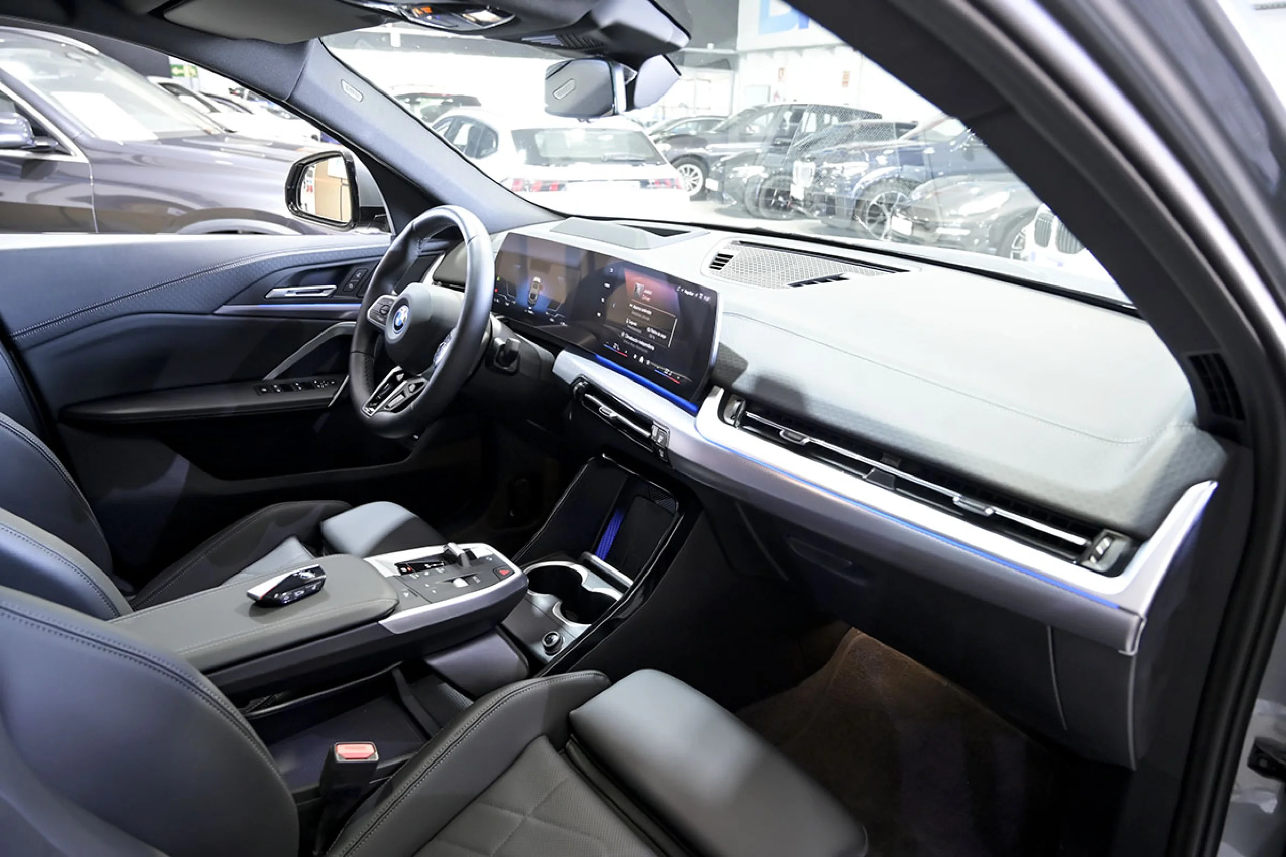 BMW IX2 eDrive20 - Foto 28