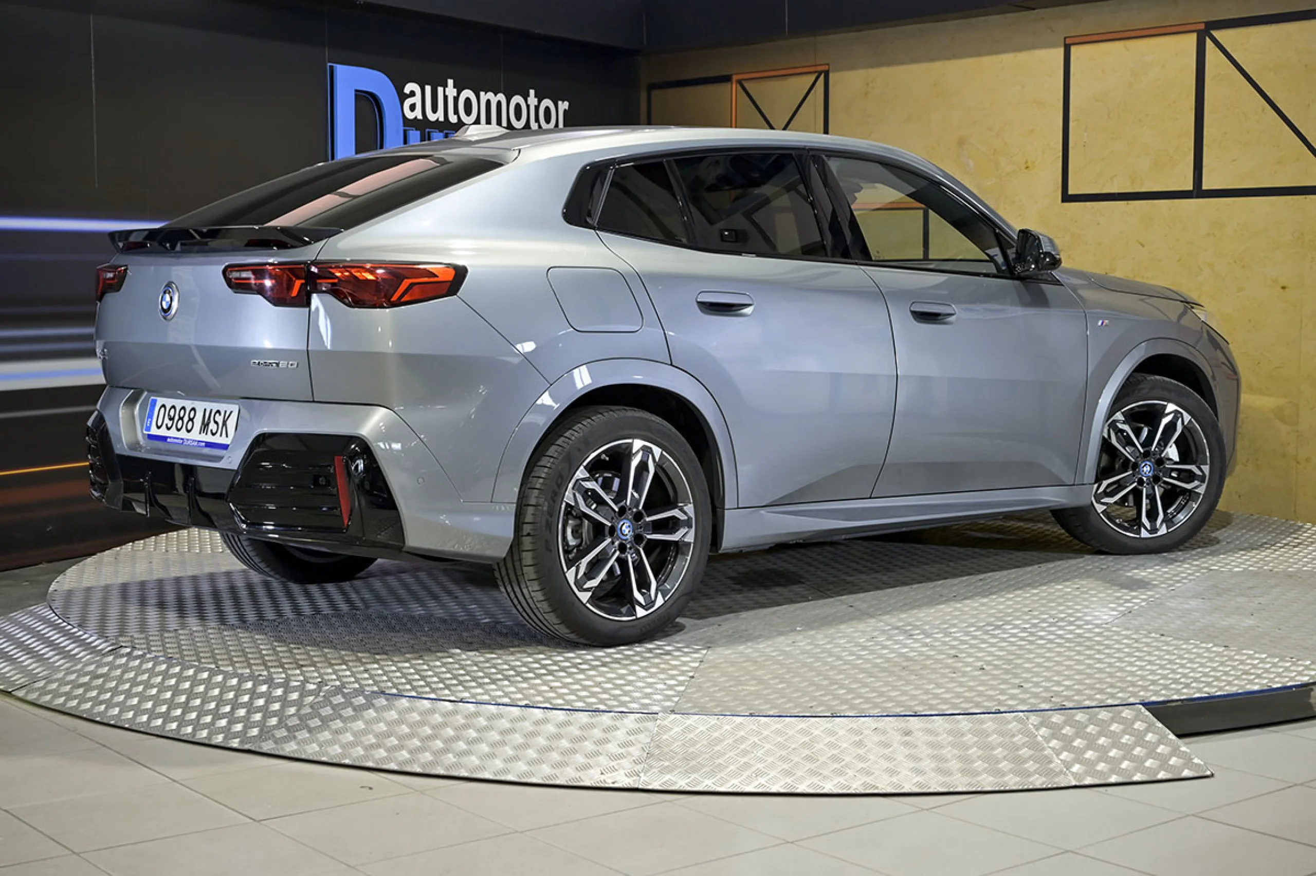 BMW IX2 eDrive20 - Foto 6