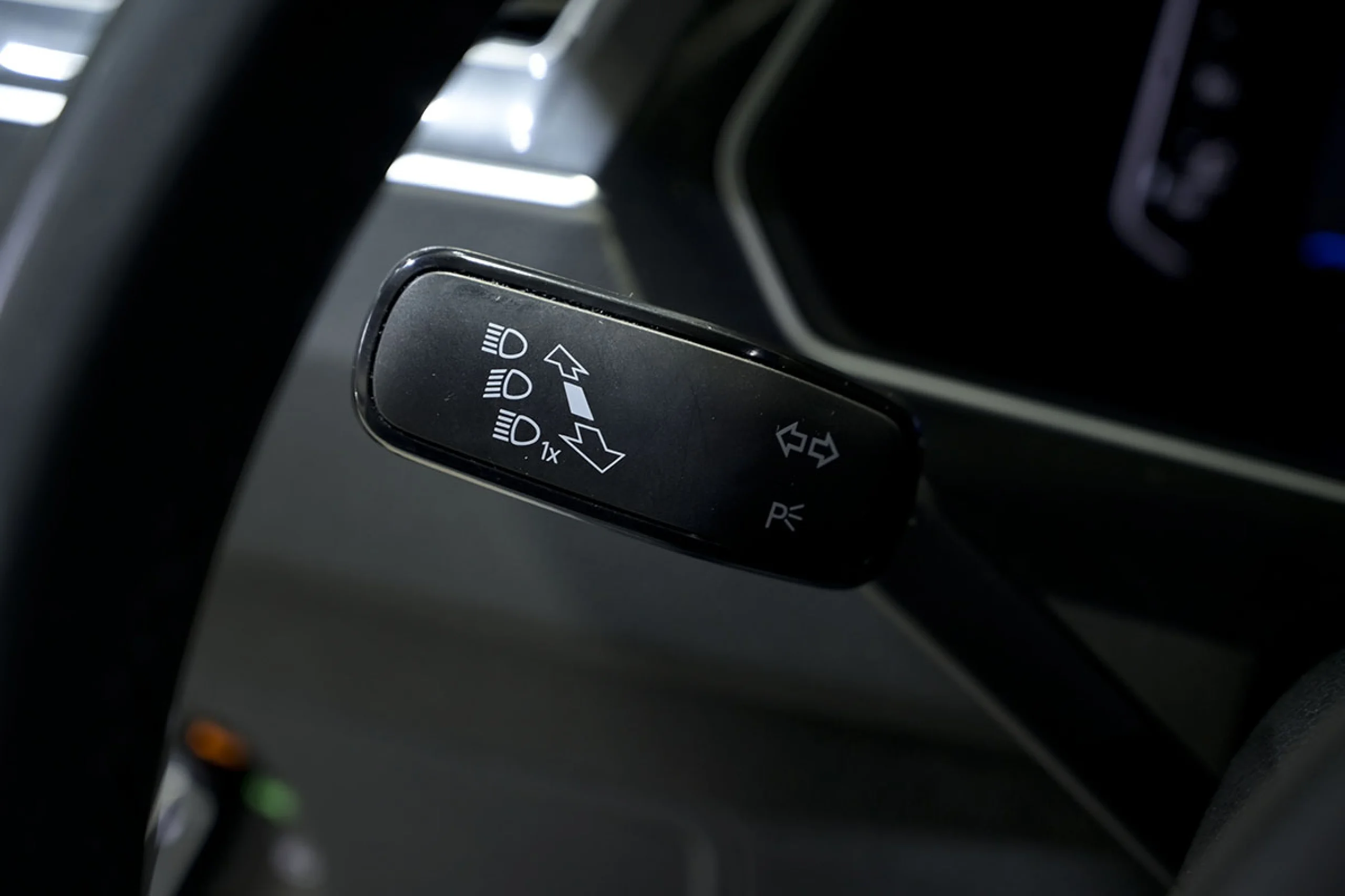 Volkswagen Tiguan RLine 2.0 TDI 110kW 150CV - Foto 23