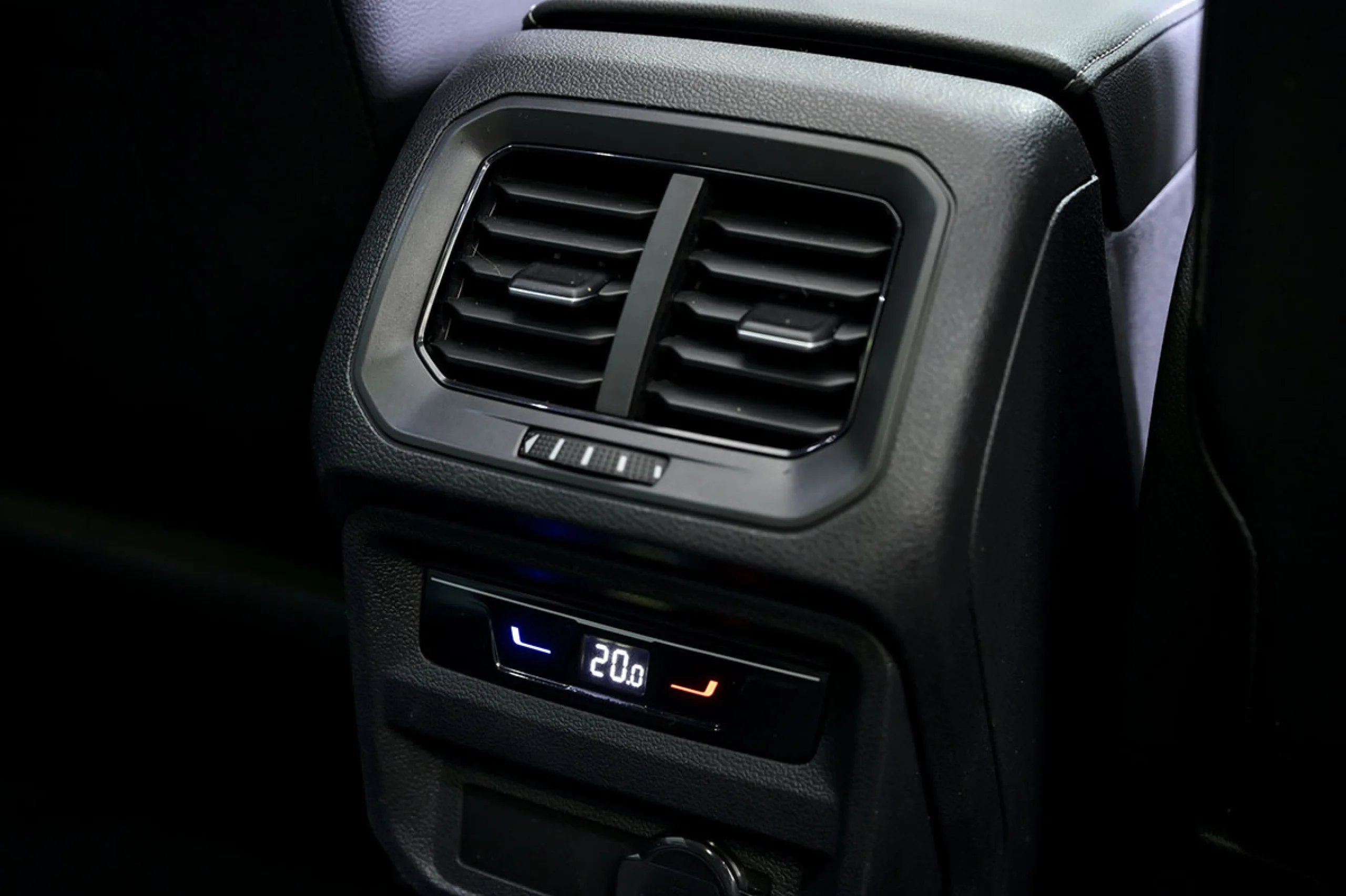 Volkswagen Tiguan RLine 2.0 TDI 110kW 150CV - Foto 34