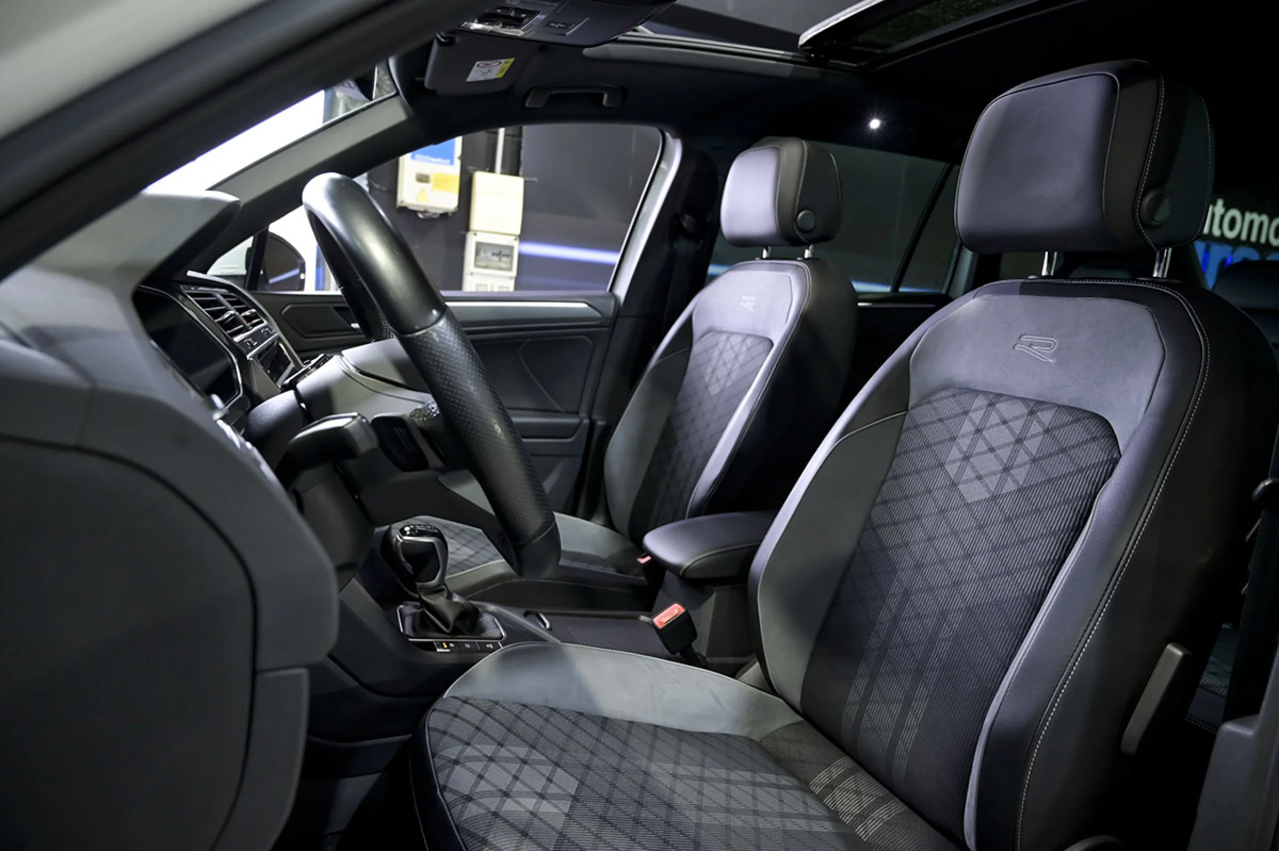 Volkswagen Tiguan RLine 2.0 TDI 110kW 150CV - Foto 22