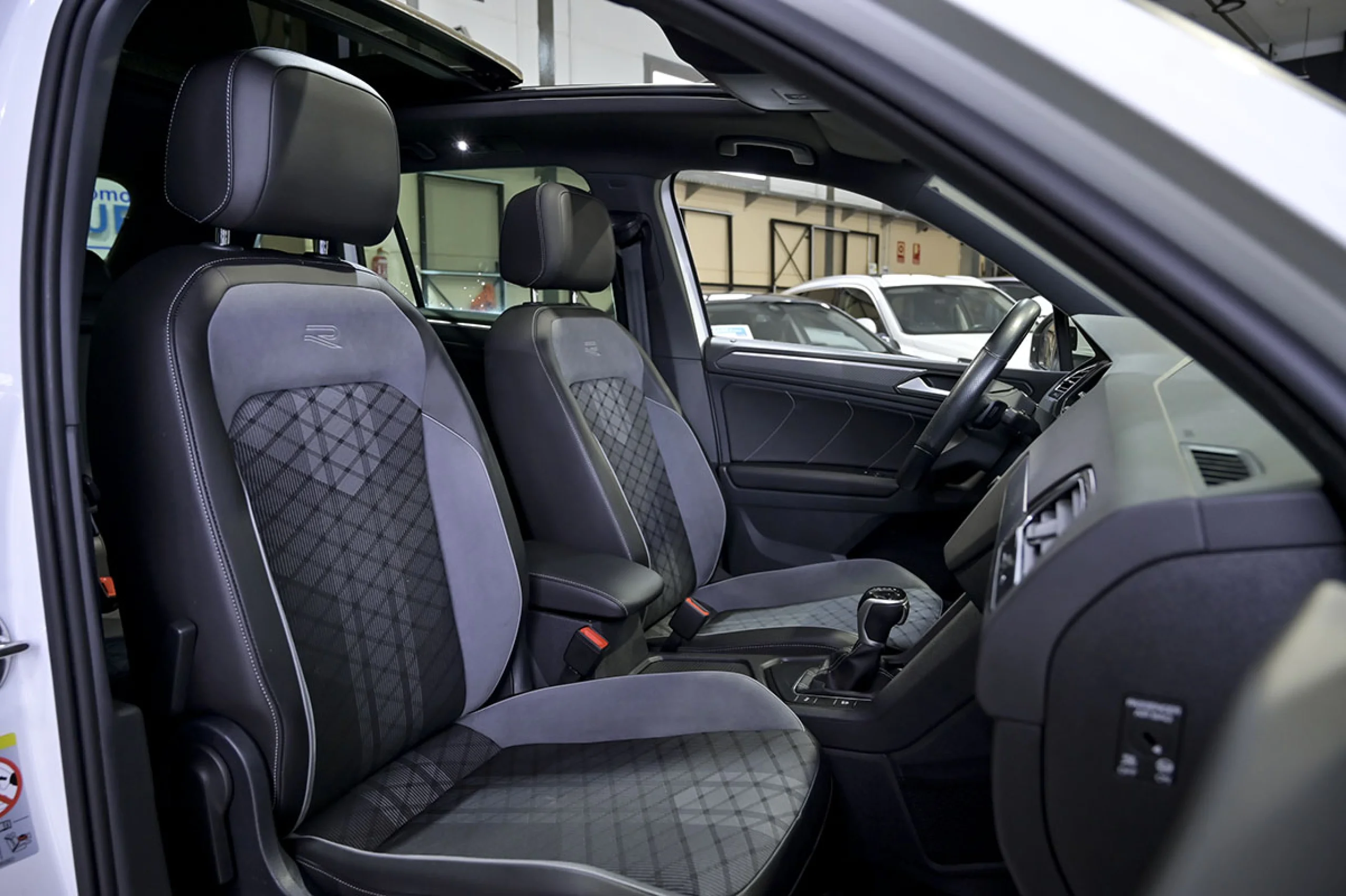 Volkswagen Tiguan RLine 2.0 TDI 110kW 150CV - Foto 31