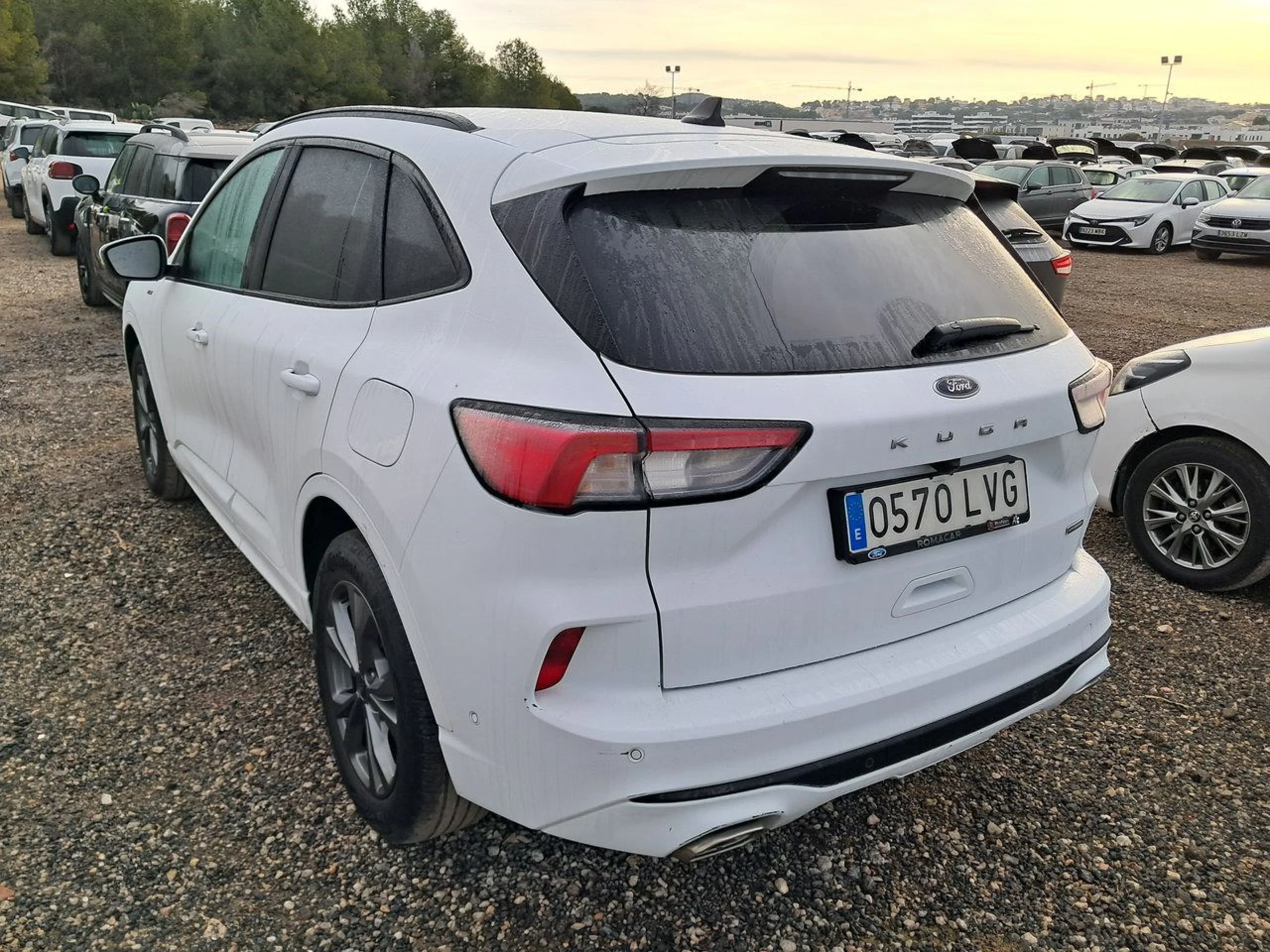 Ford Kuga ST-Line 2.5 Duratec FHEV 140kW Auto - Foto 6