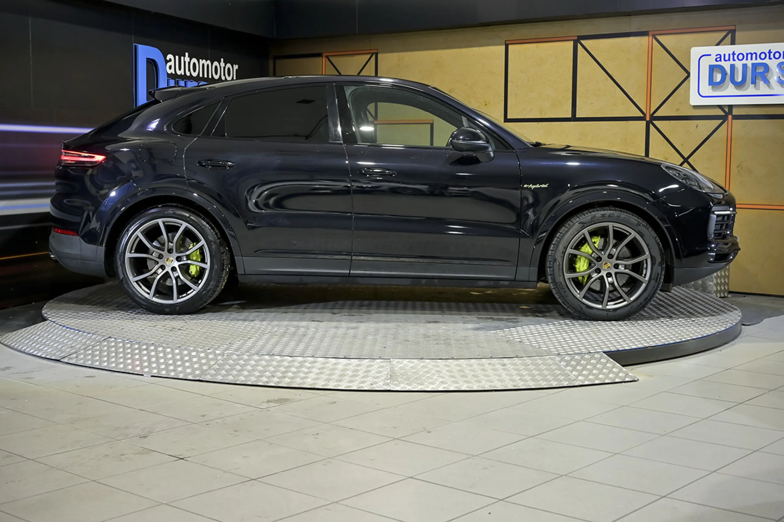 Porsche Cayenne EHybrid - Foto 19