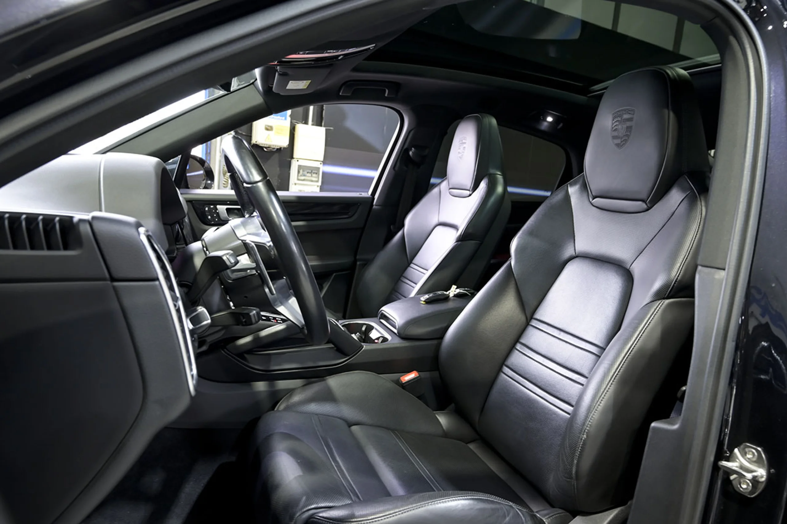 Porsche Cayenne EHybrid - Foto 23