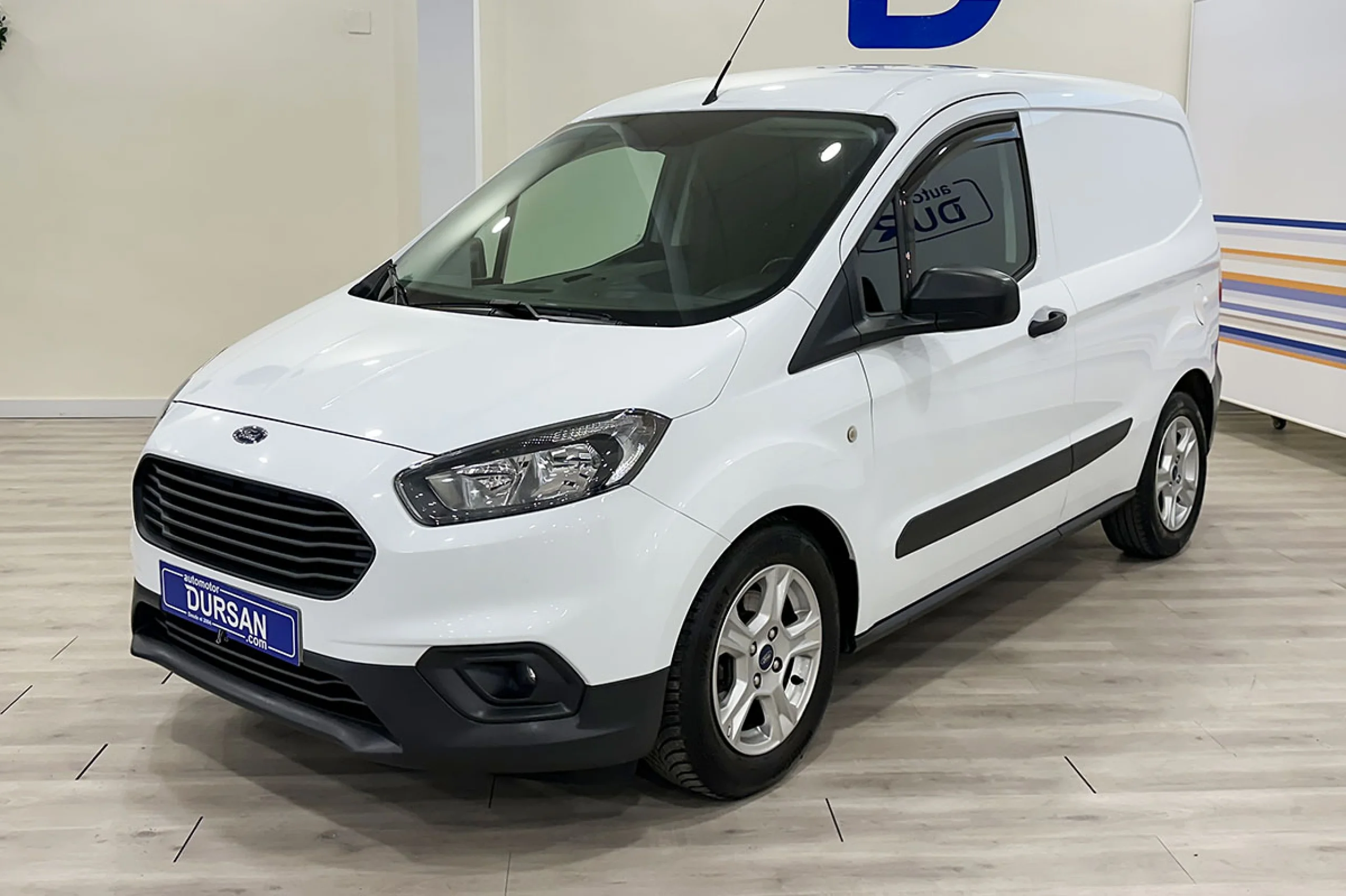 Ford Transit Courier Van 1.5 TDCi 74kW Limited - Foto 1