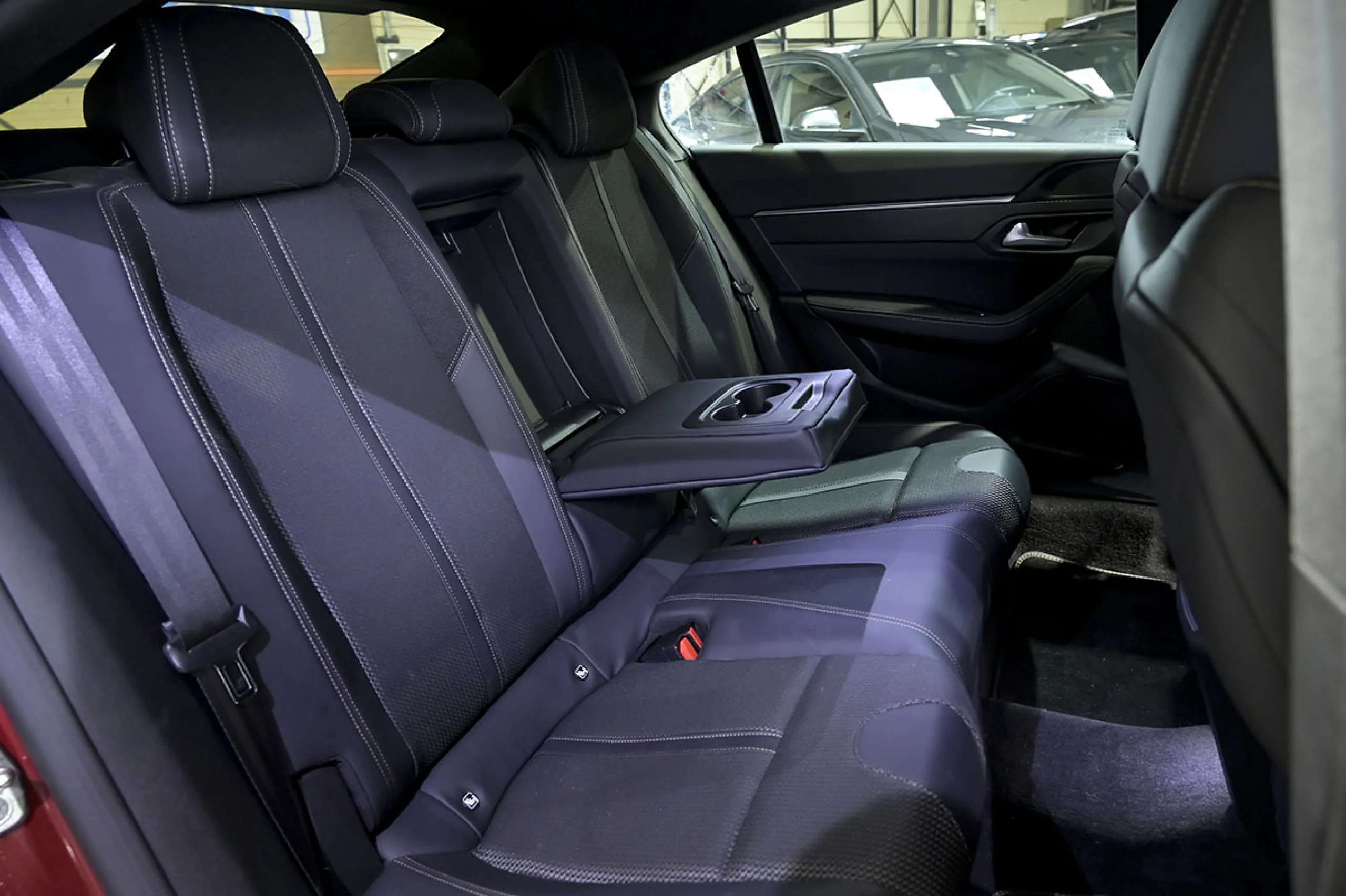 Peugeot 508 GT Line PureTech 133kW 180 SS EAT8 - Foto 18