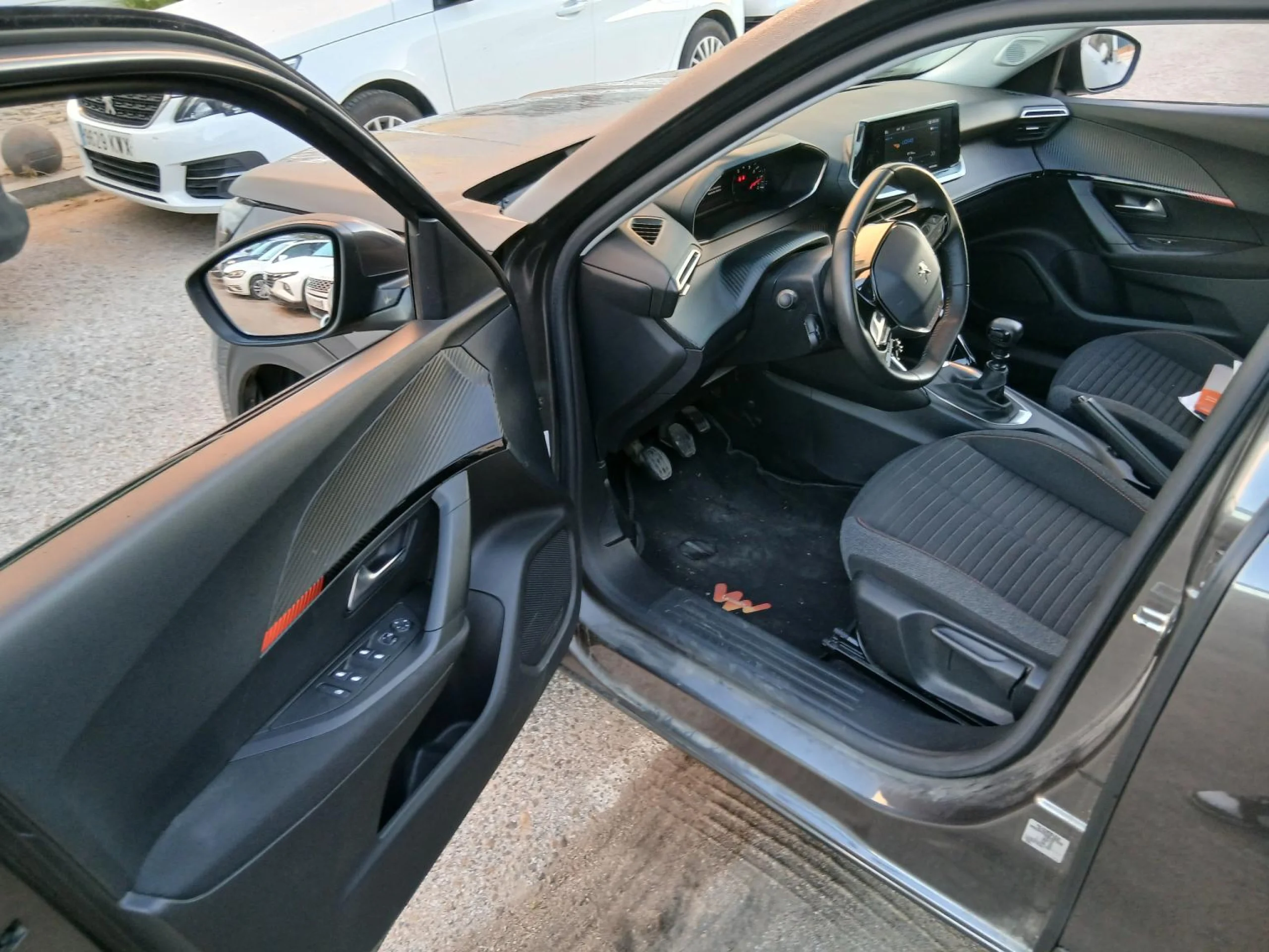 Peugeot 2008 Active Pack BlueHDI 81kW (110CV) - Foto 5